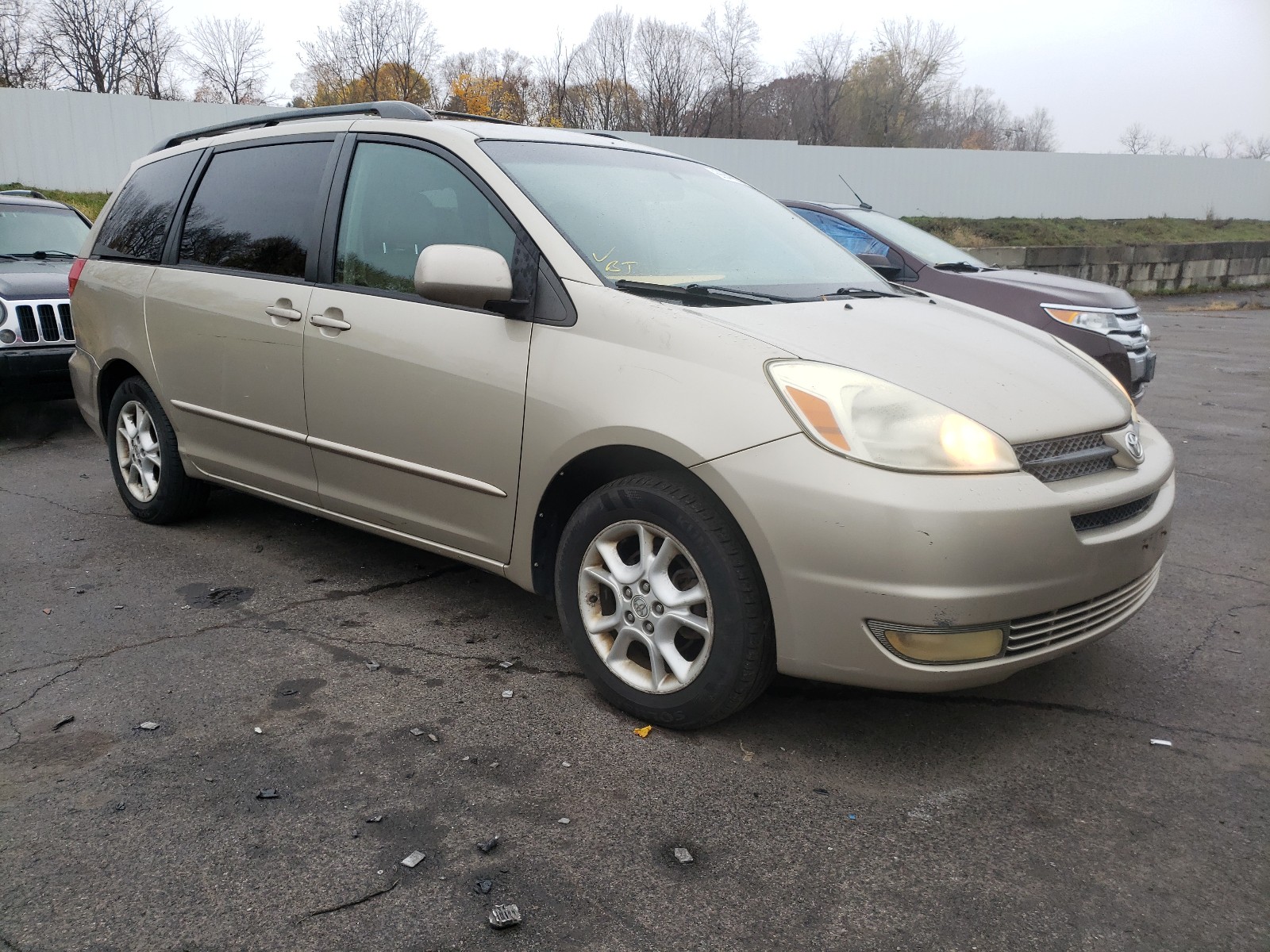 TOYOTA SIENNA XLE 2004 5tdza22cx4s012005