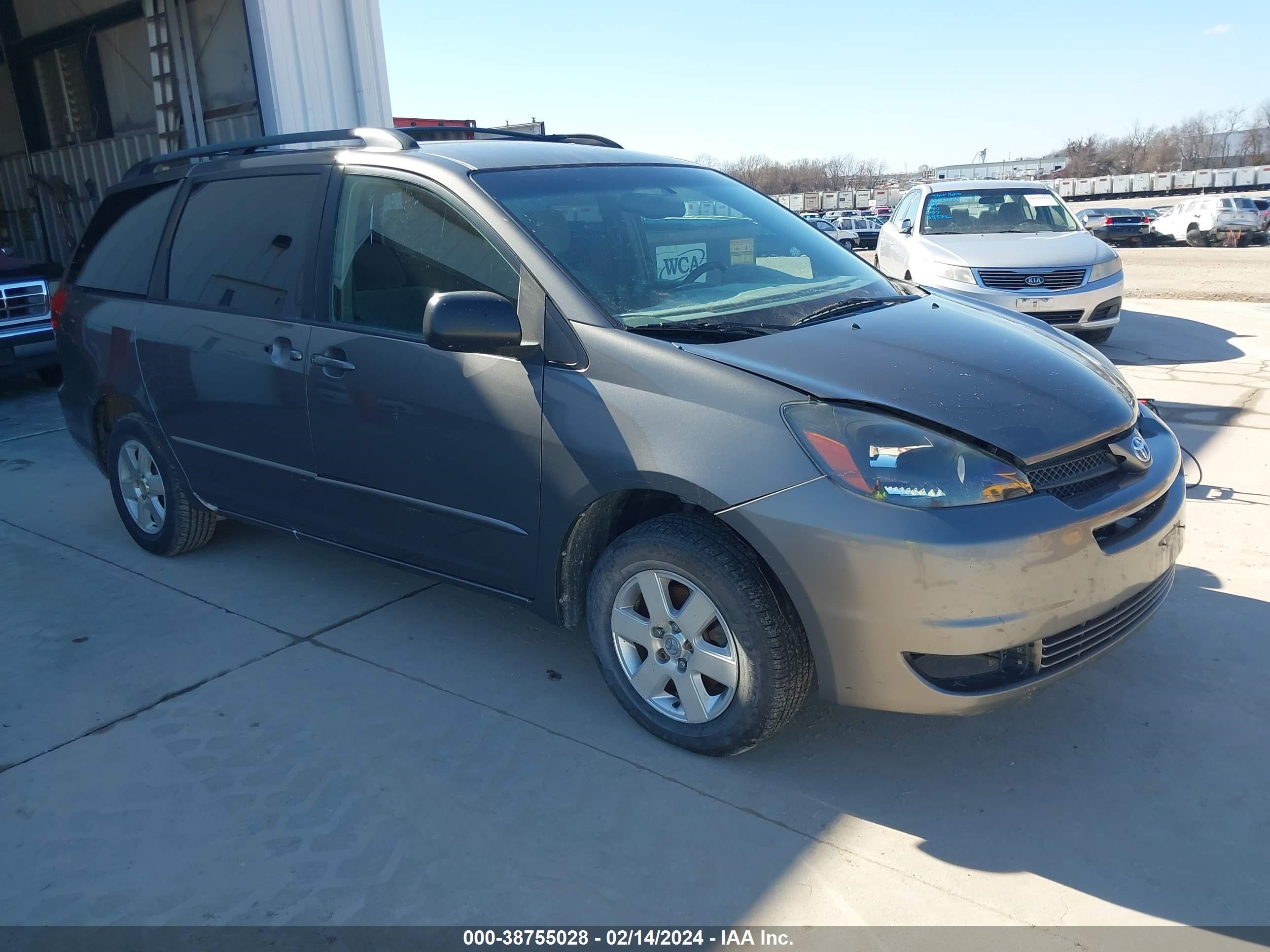 TOYOTA SIENNA 2004 5tdza23c04s031533