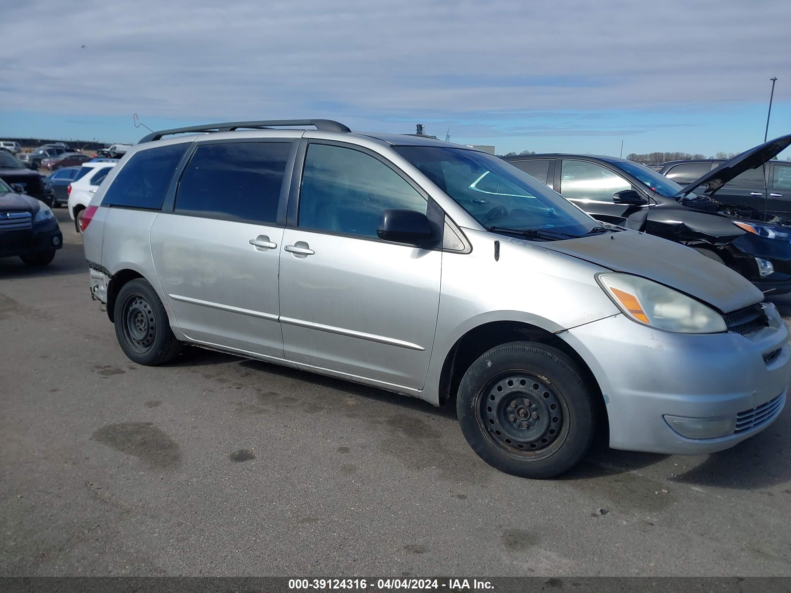 TOYOTA SIENNA 2004 5tdza23c14s185376