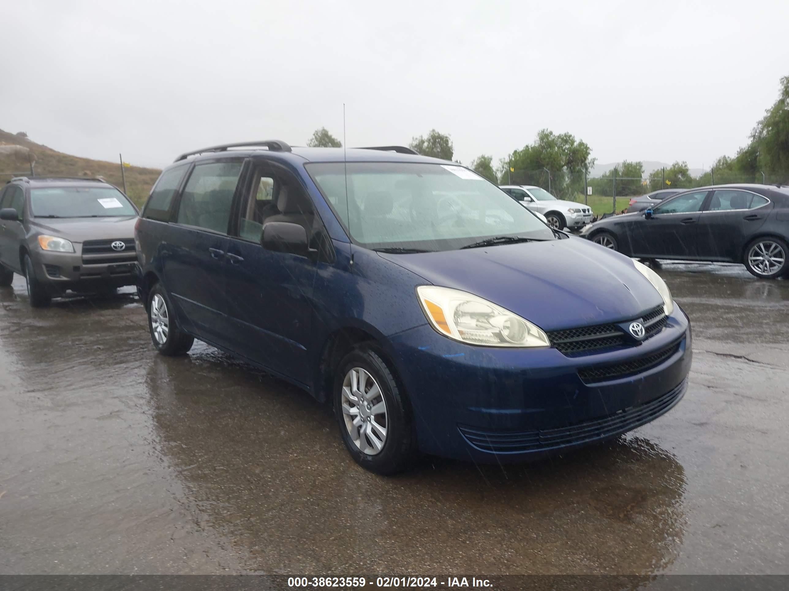 TOYOTA SIENNA 2005 5tdza23c15s277444