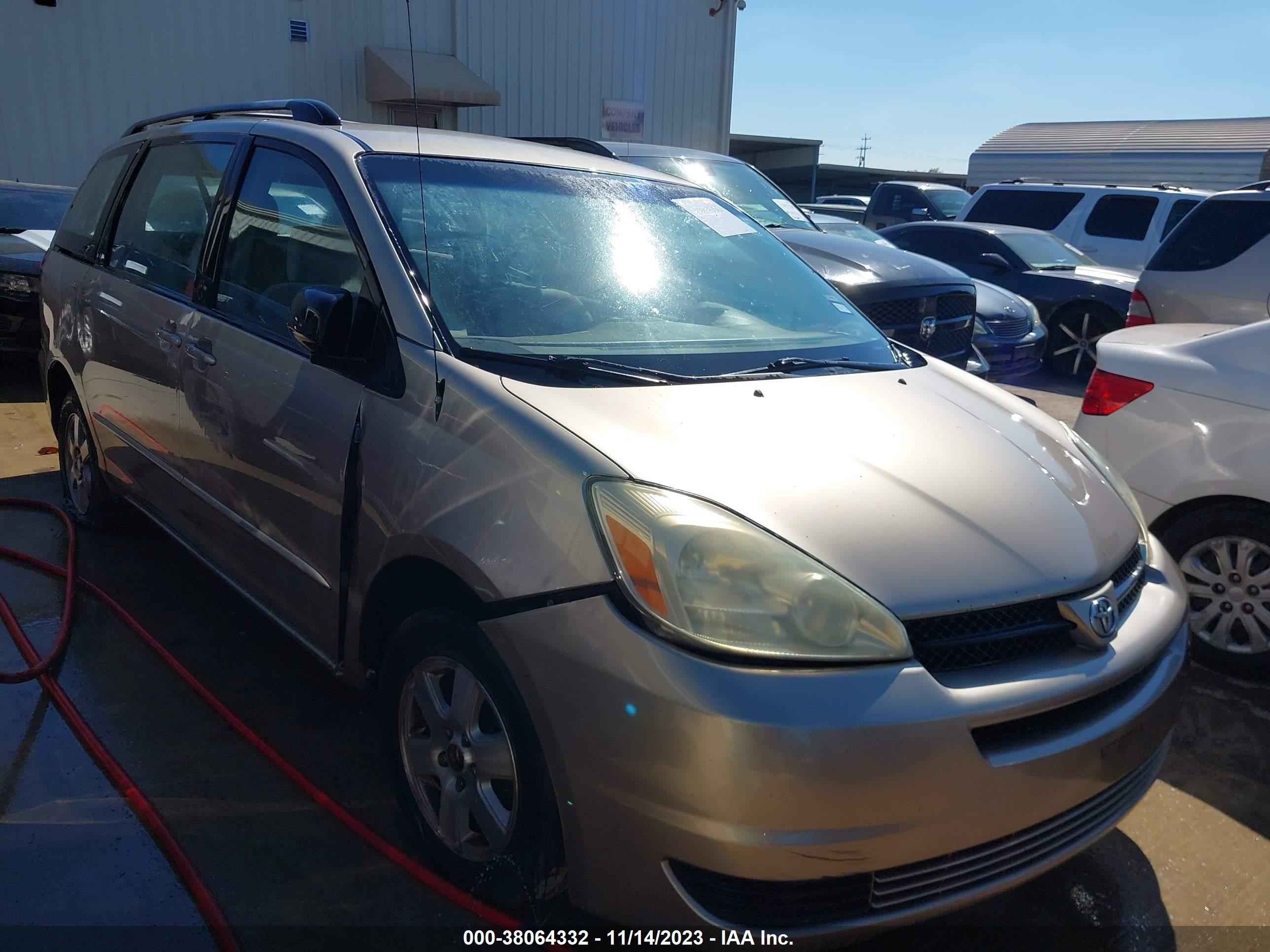 TOYOTA SIENNA 2005 5tdza23c45s385475