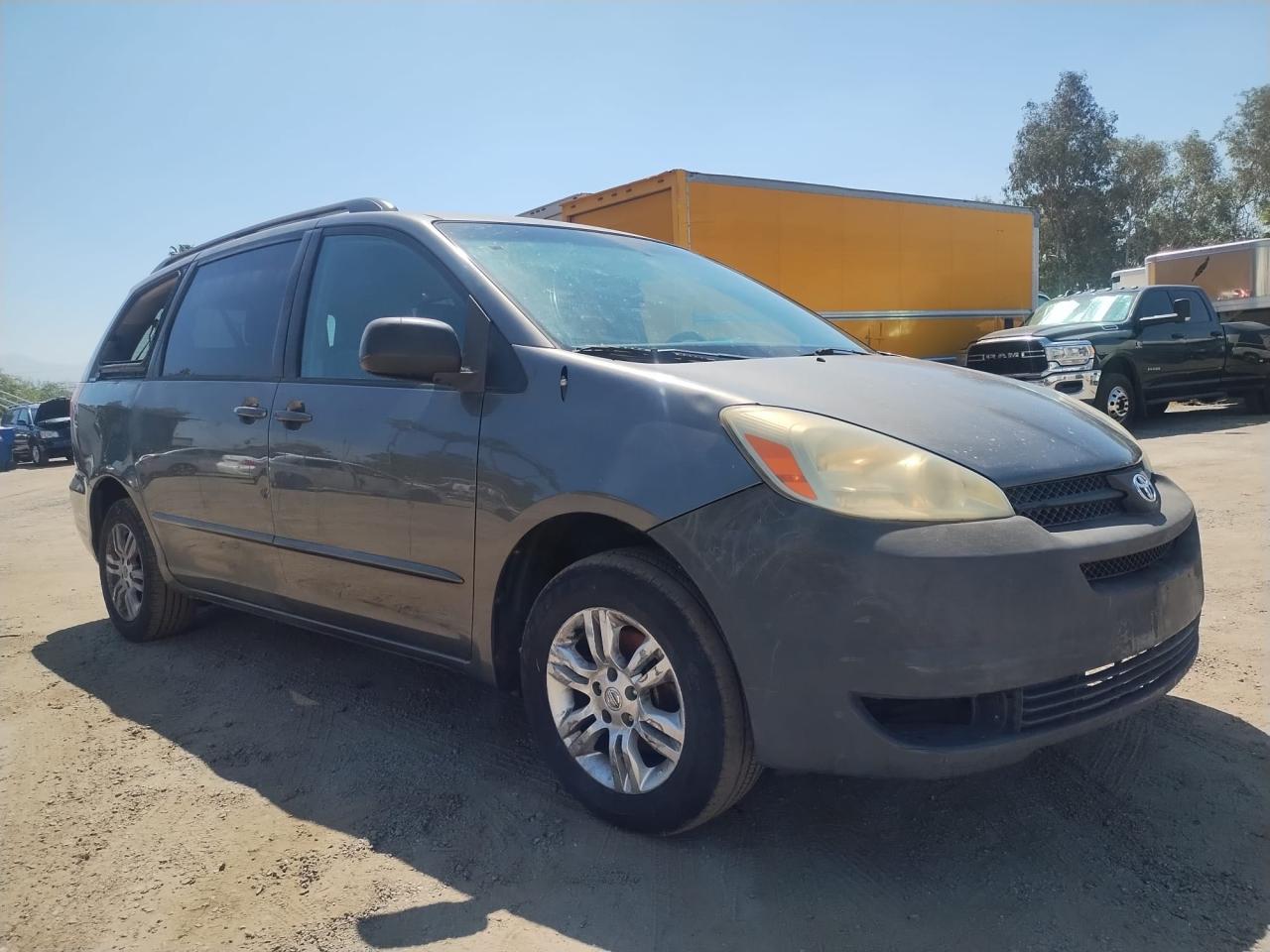 TOYOTA SIENNA CE 2004 5tdza23c54s115962