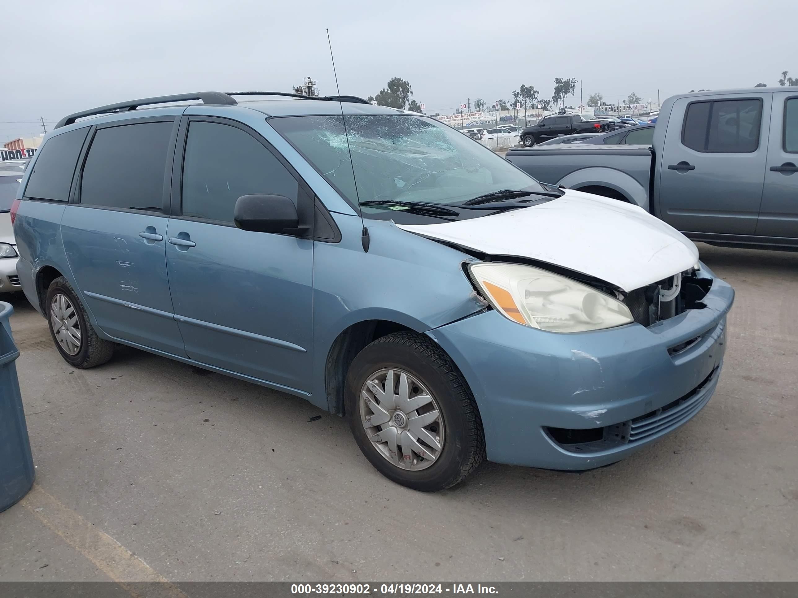 TOYOTA SIENNA 2005 5tdza23c55s355224