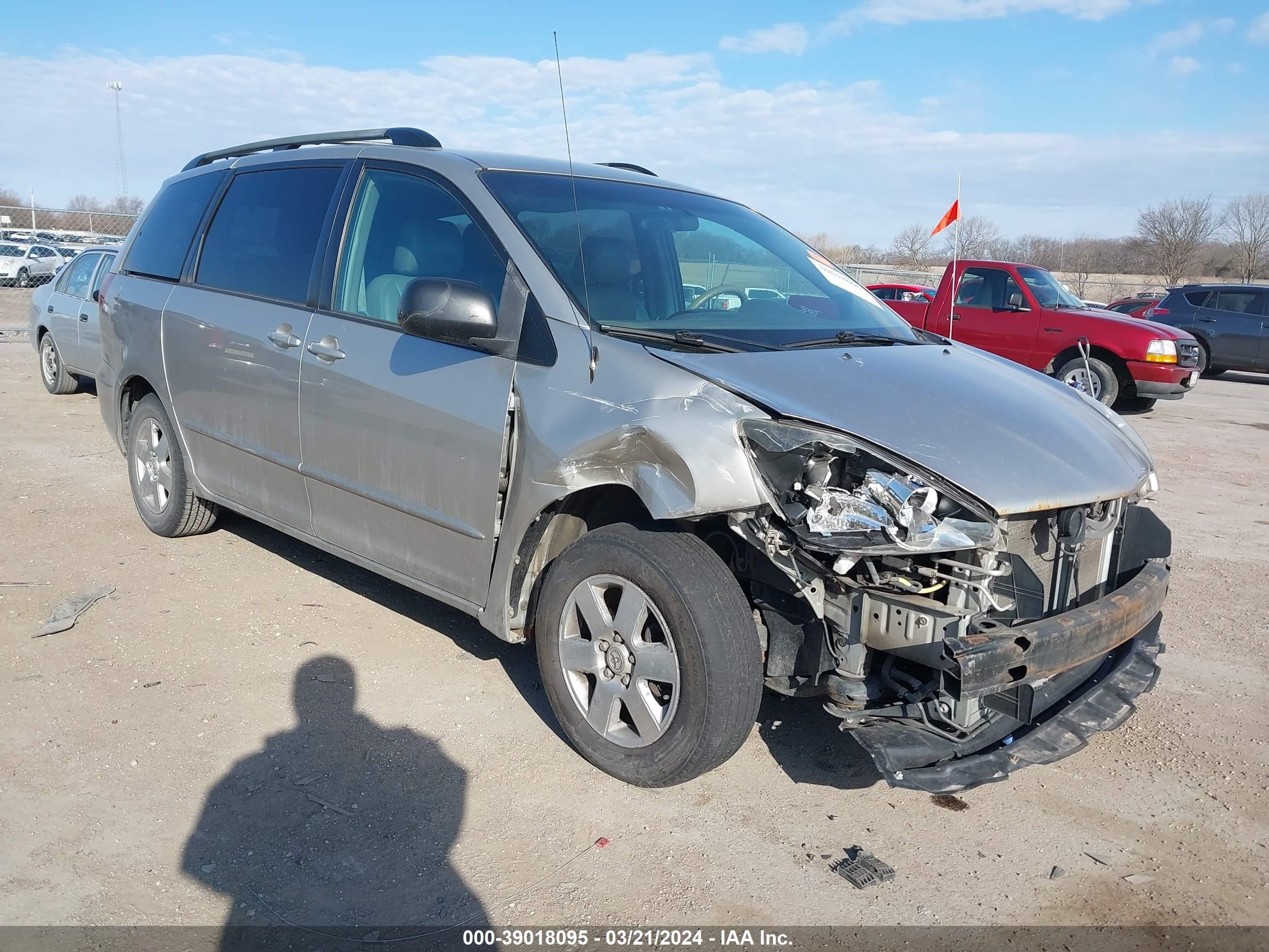 TOYOTA SIENNA 2004 5tdza23c74s193935