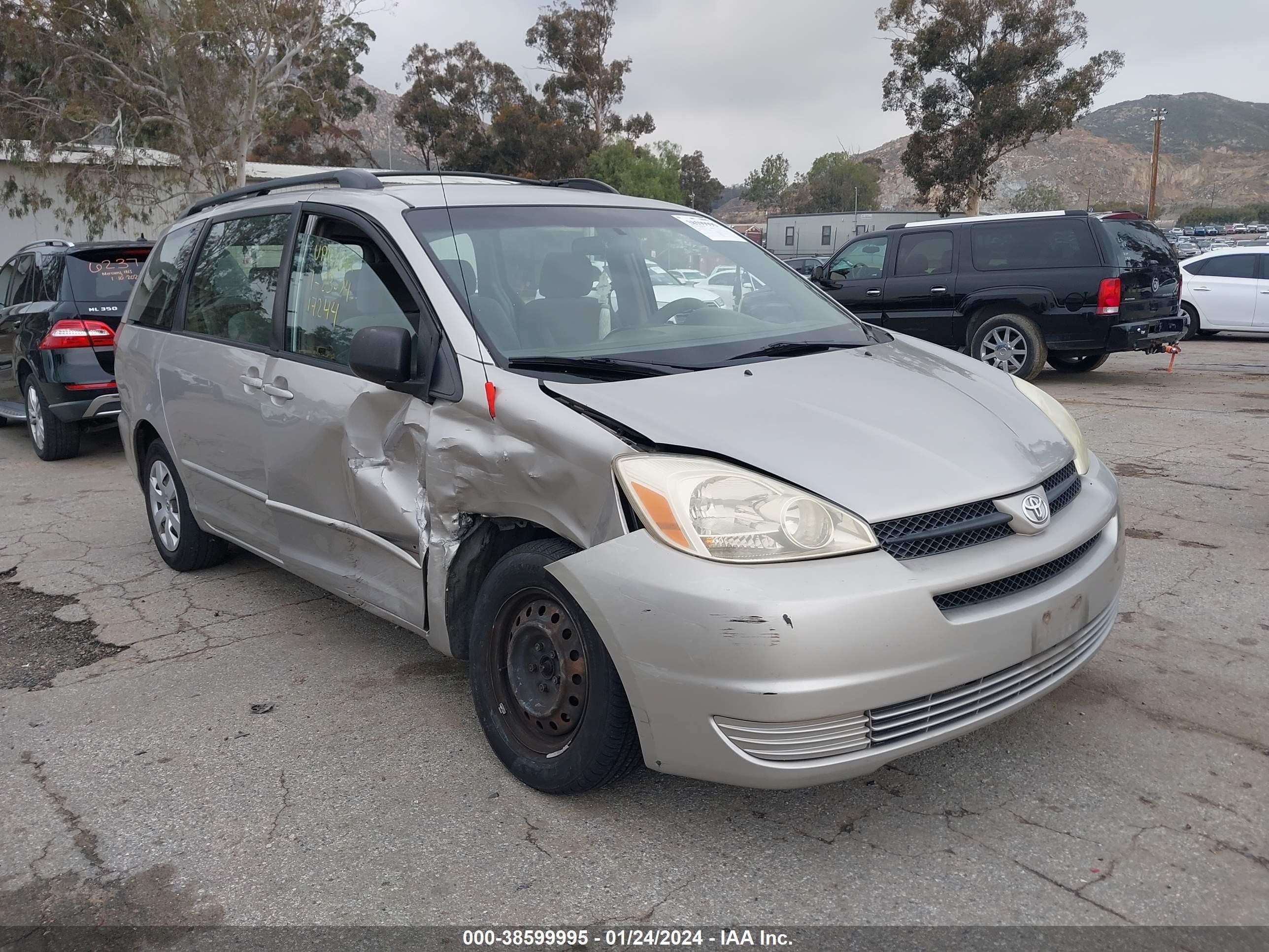 TOYOTA SIENNA 2005 5tdza23c75s371313