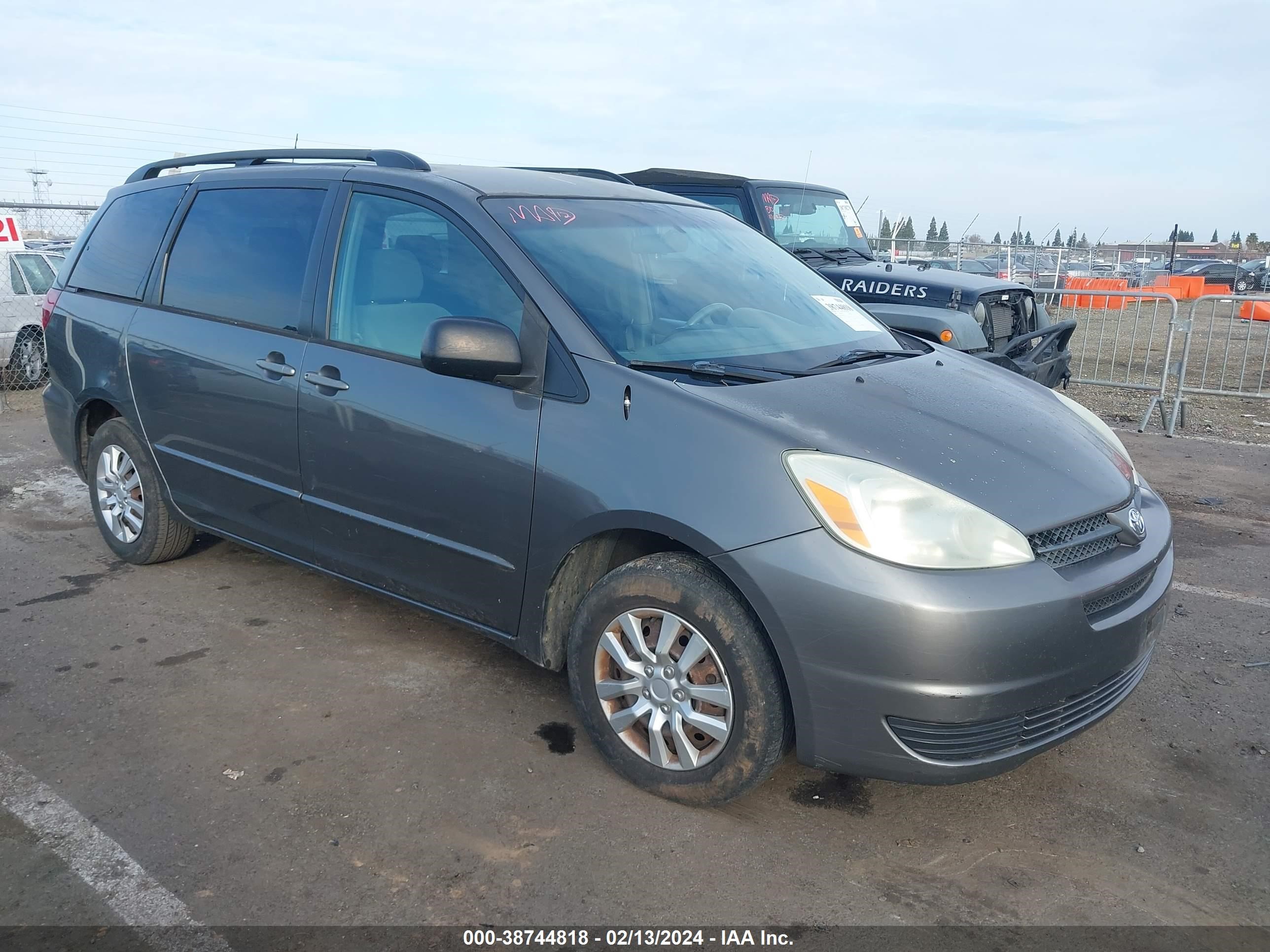 TOYOTA SIENNA 2004 5tdza23c84s094556