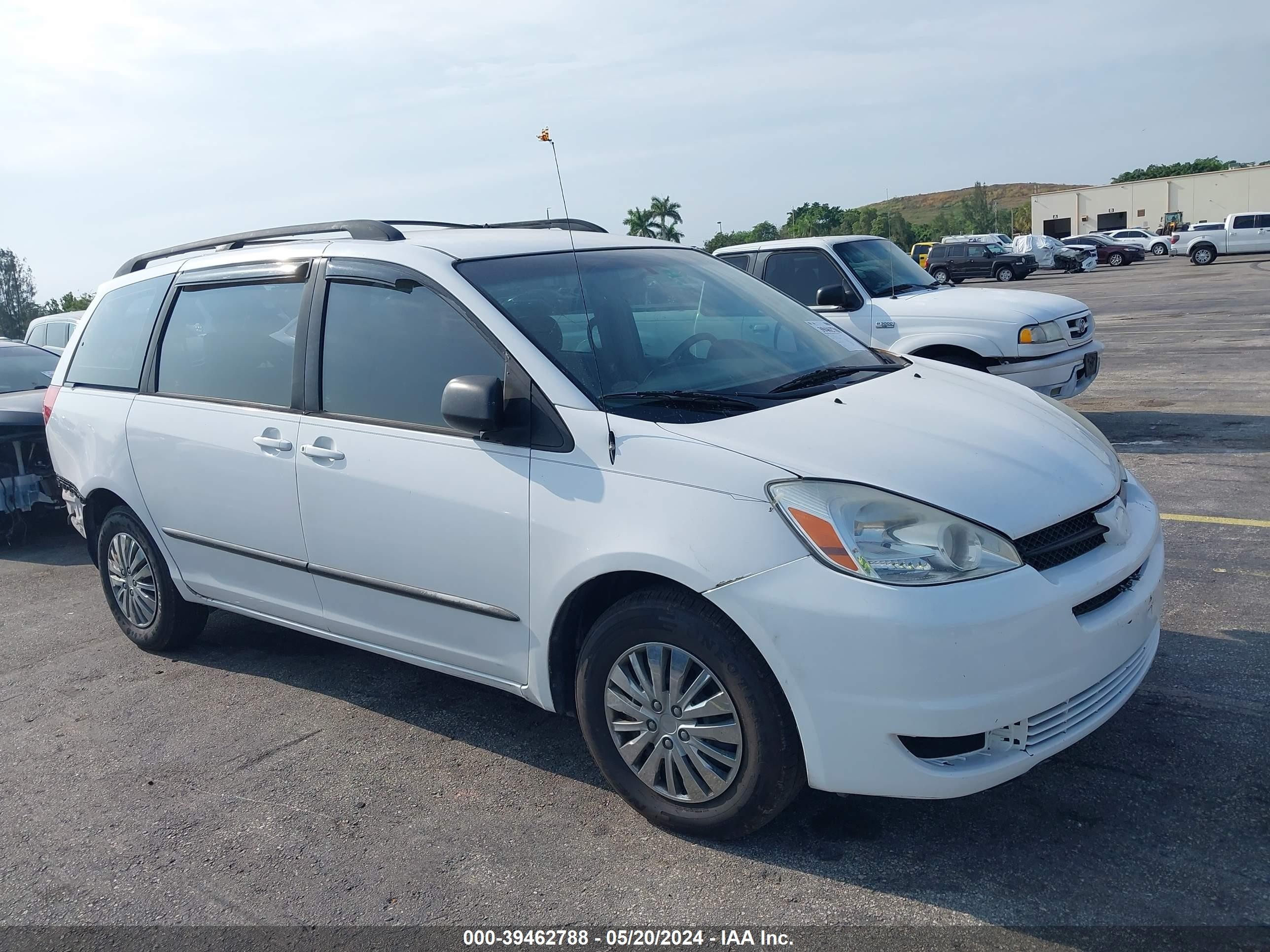 TOYOTA SIENNA 2004 5tdza23c84s133372