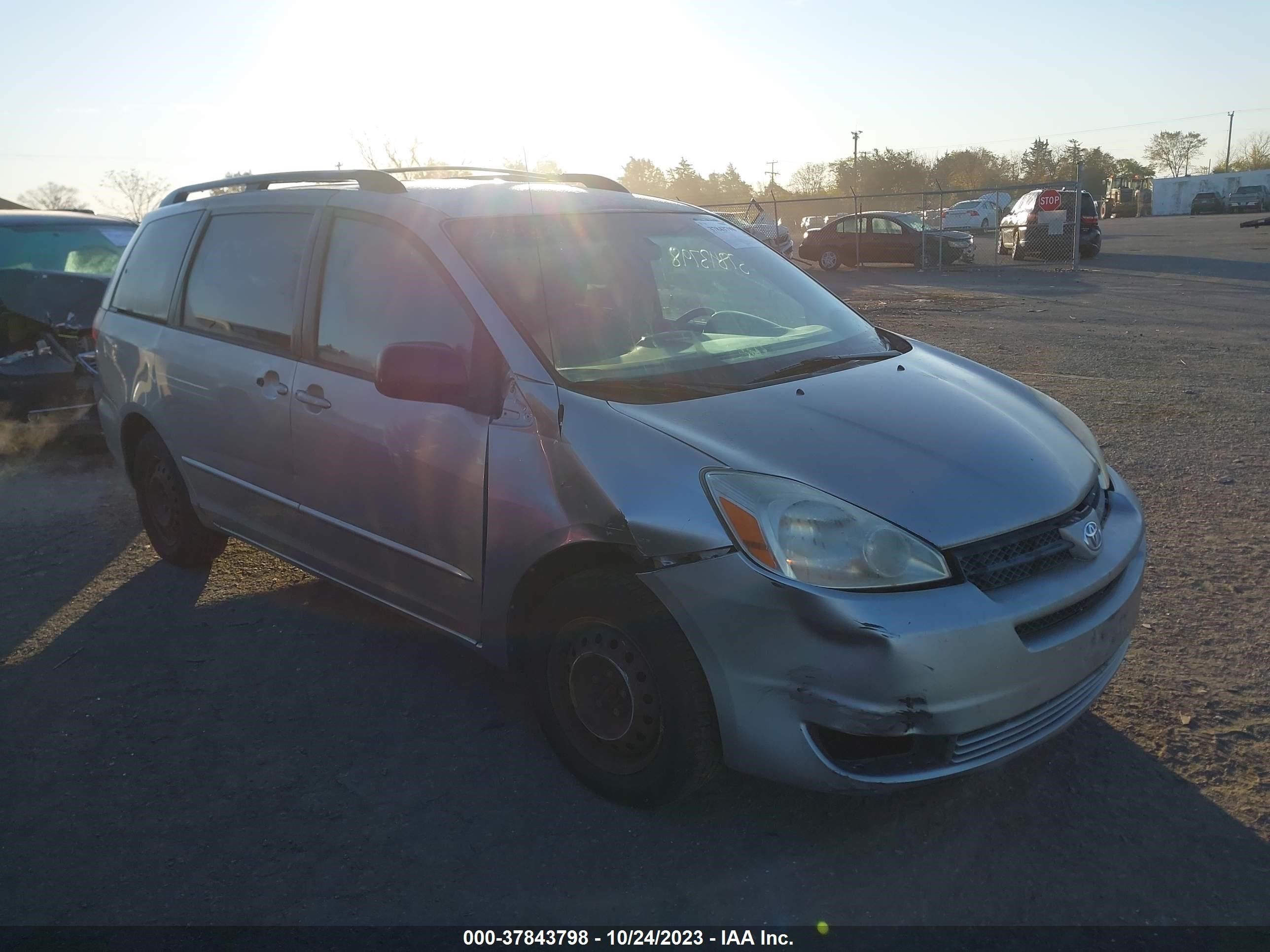 TOYOTA SIENNA 2005 5tdza23cx5s246936