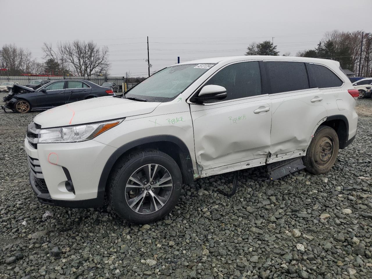 TOYOTA HIGHLANDER 2019 5tdzarfh3ks054026