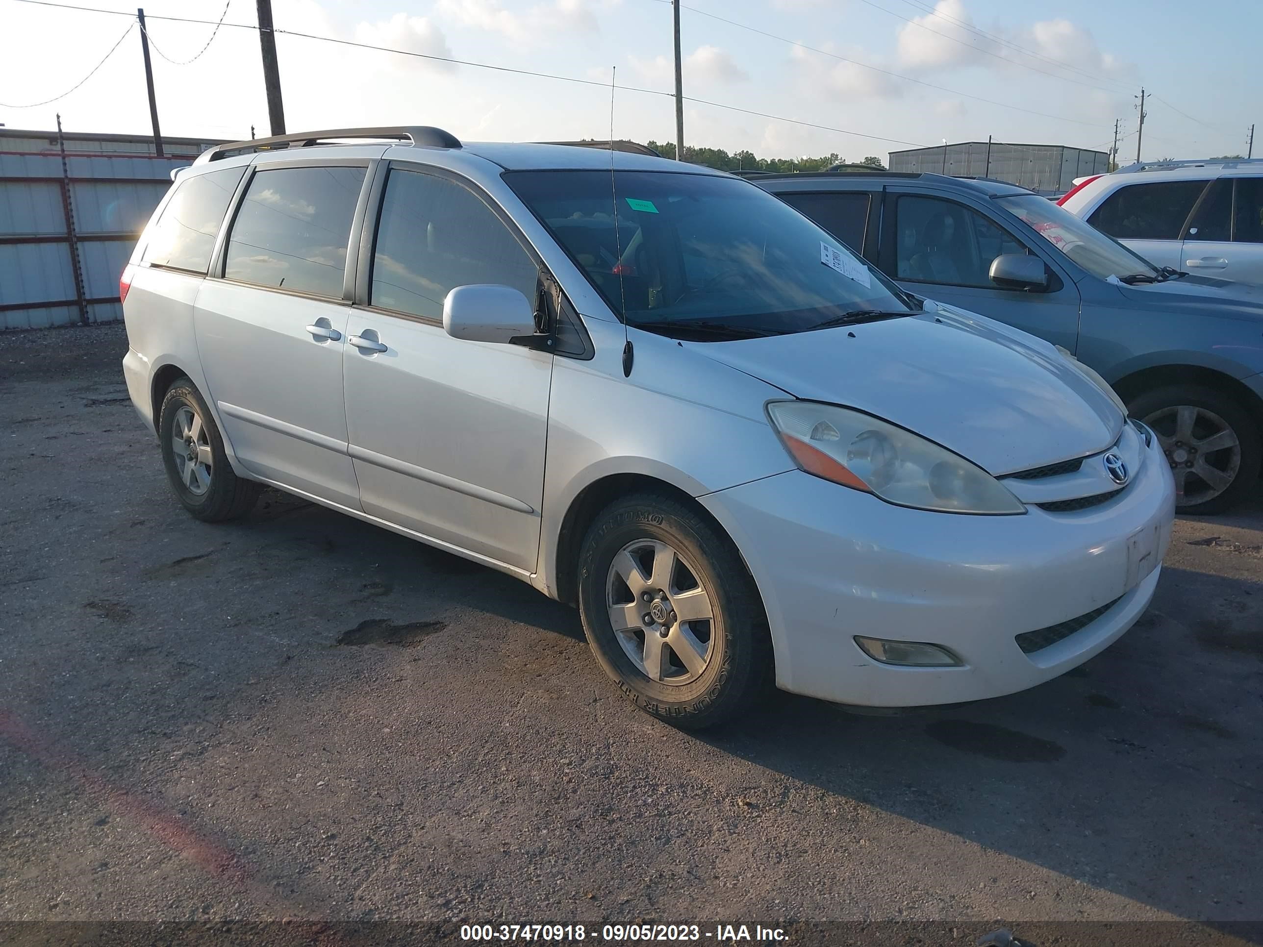 TOYOTA SIENNA 2008 5tdzk22c58s144379