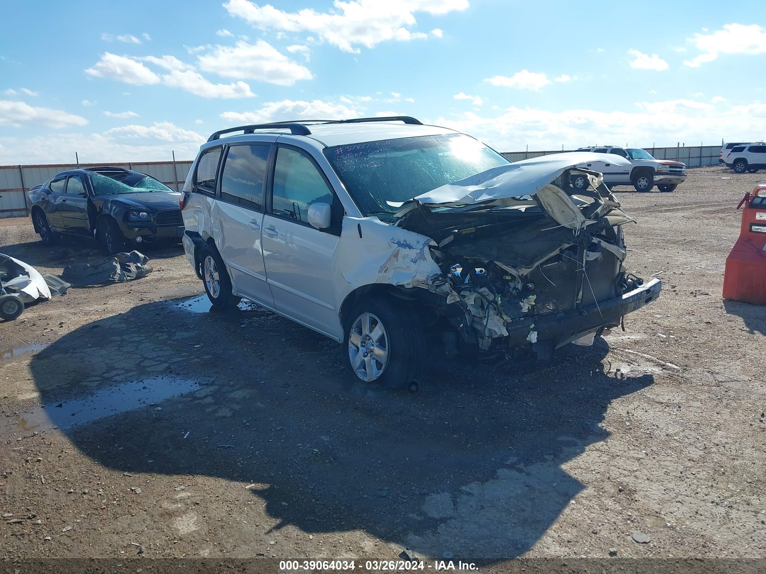 TOYOTA SIENNA 2008 5tdzk22c58s206332