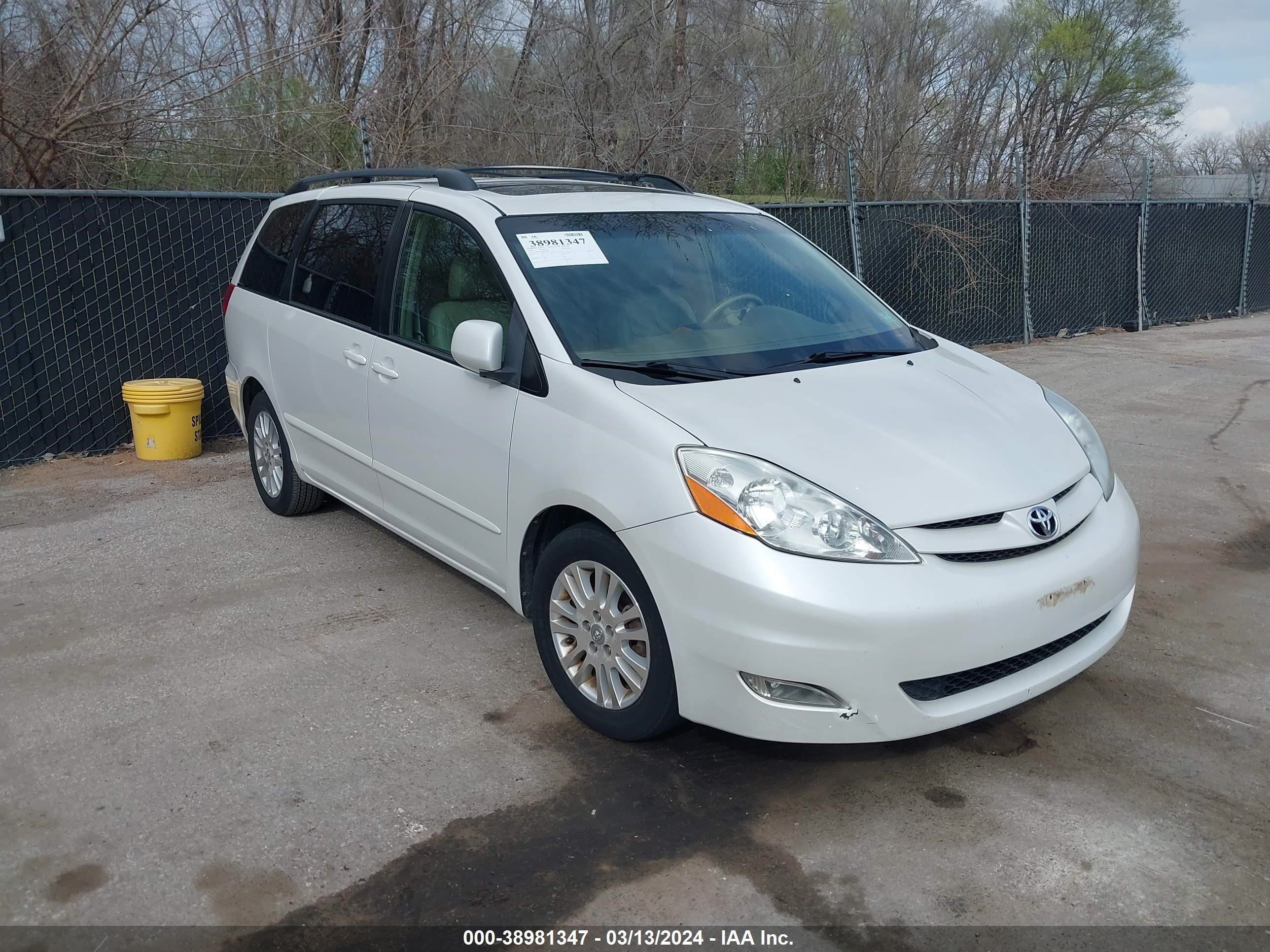 TOYOTA SIENNA 2008 5tdzk22c88s220290