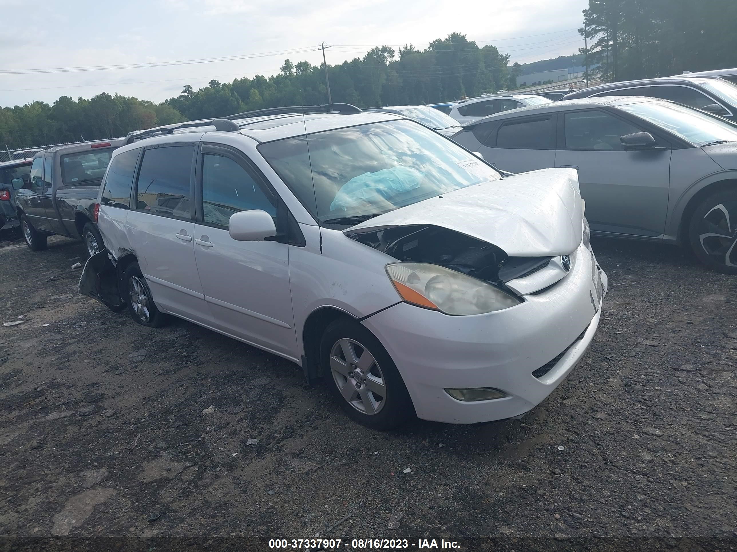 TOYOTA SIENNA 2008 5tdzk22c98s189454