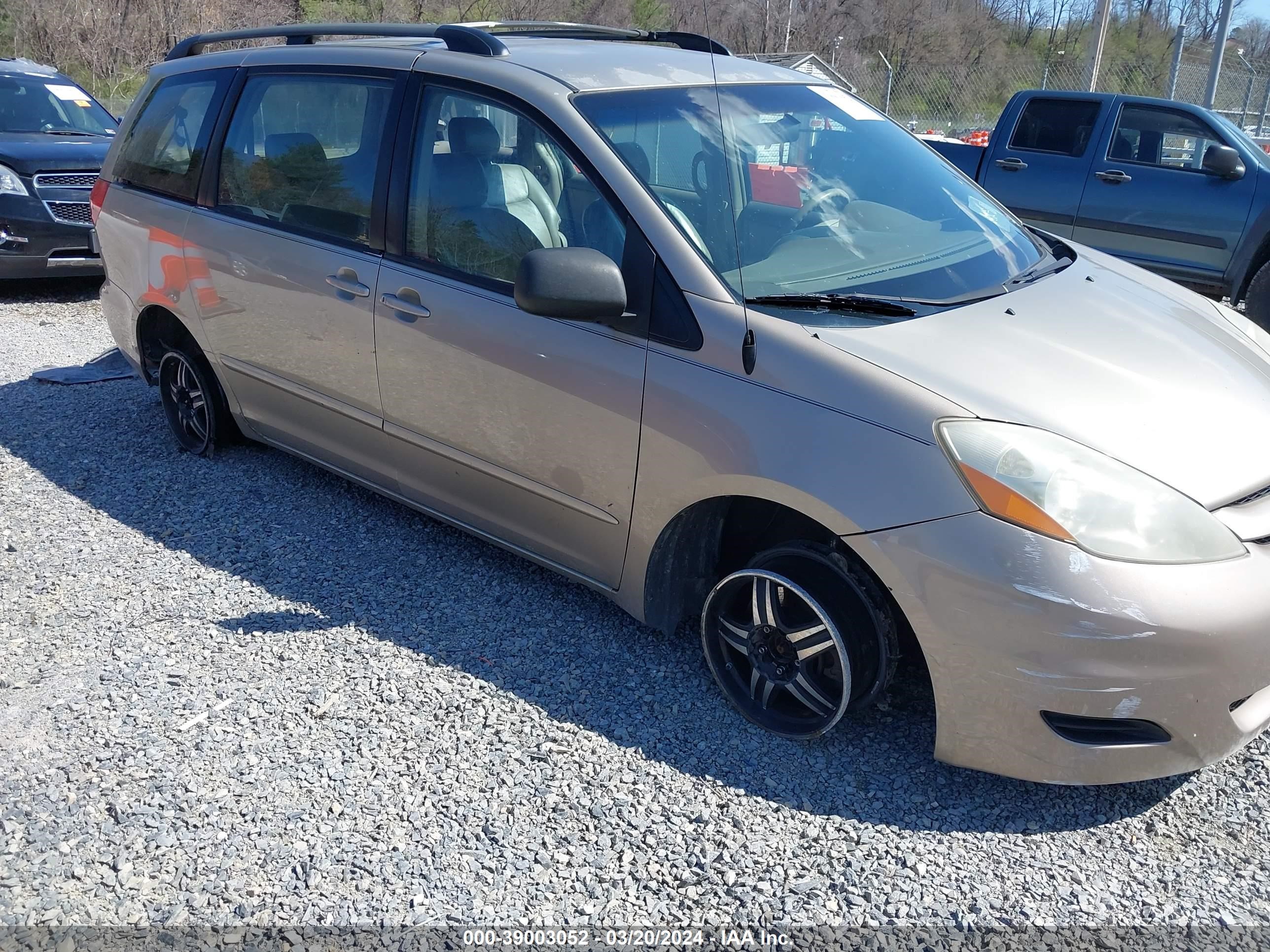 TOYOTA SIENNA 2007 5tdzk23c07s030271