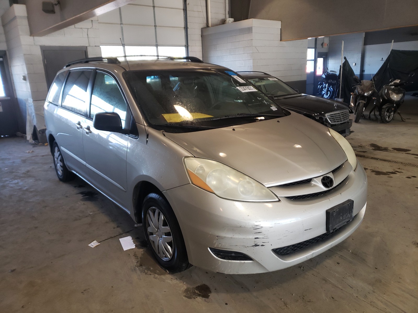 TOYOTA SIENNA CE 2008 5tdzk23c08s119193