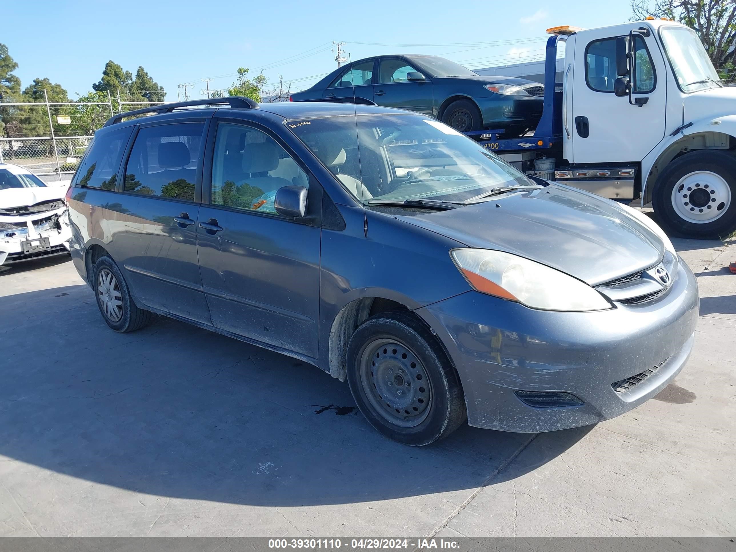 TOYOTA SIENNA 2008 5tdzk23c08s160004