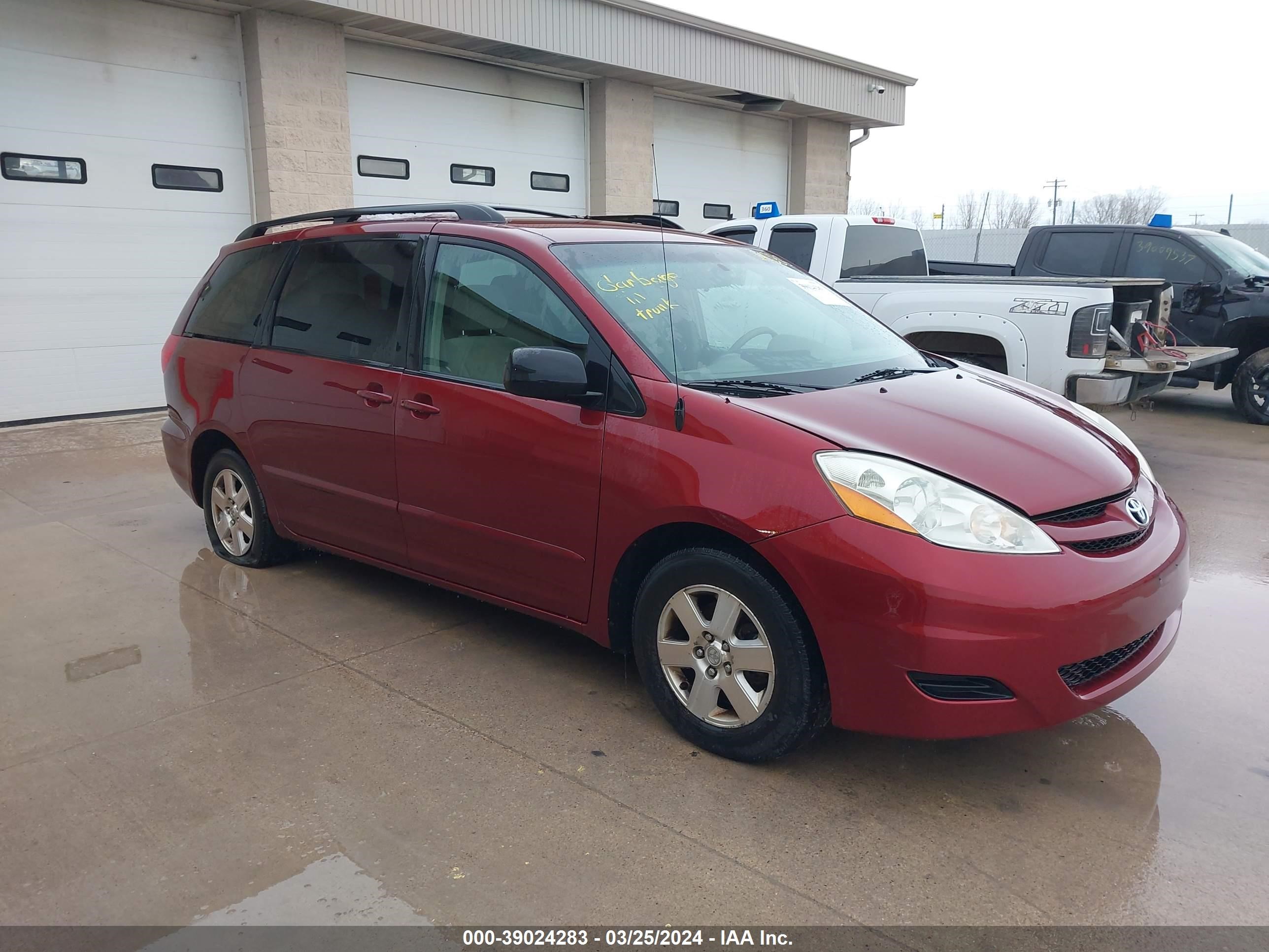 TOYOTA SIENNA 2008 5tdzk23c08s221433