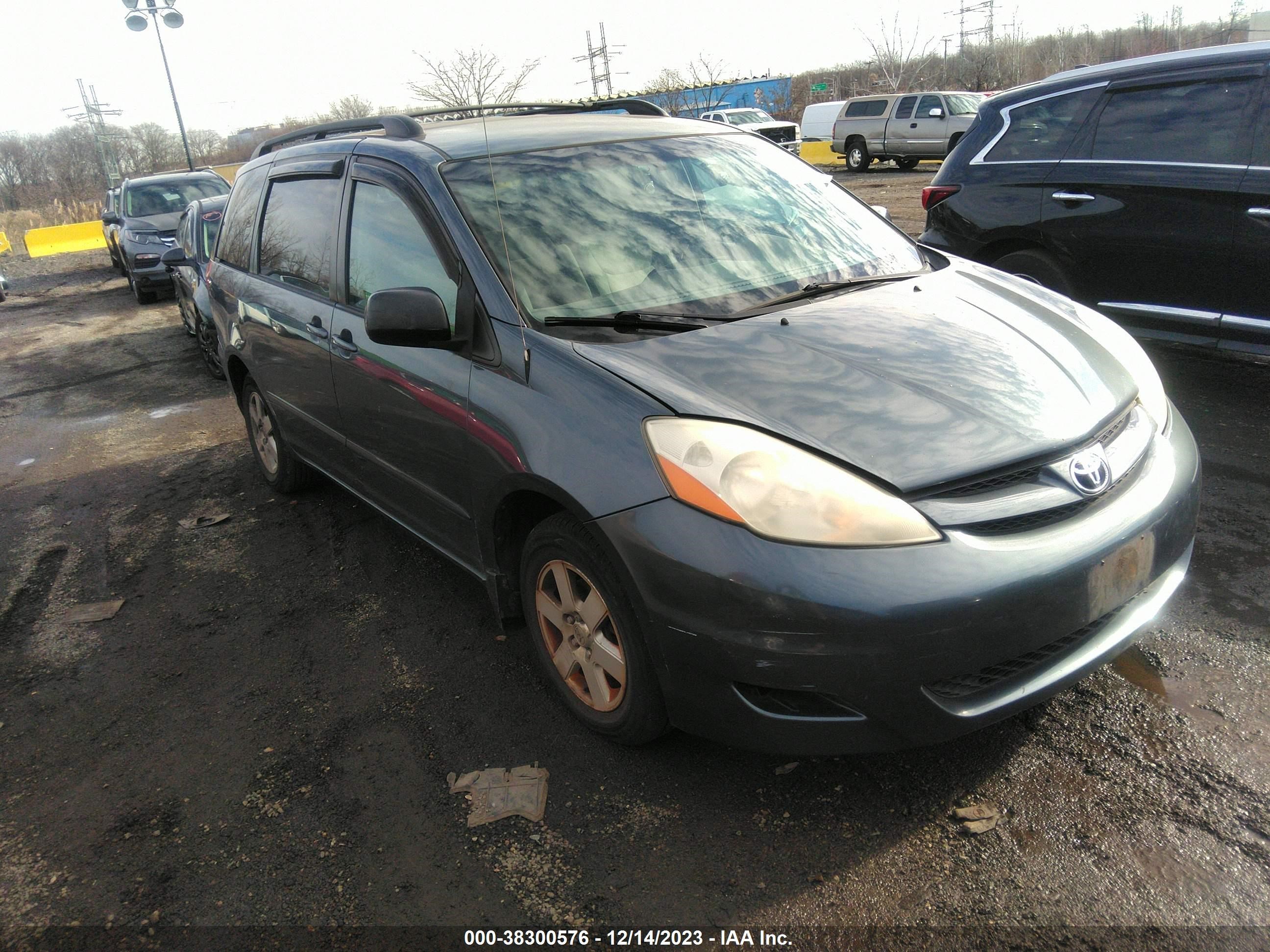 TOYOTA SIENNA 2007 5tdzk23c17s036371