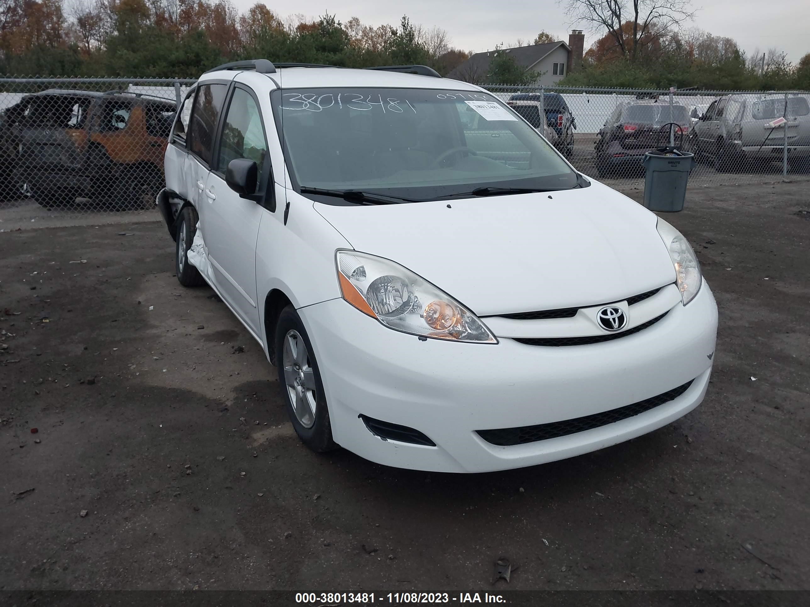 TOYOTA SIENNA 2007 5tdzk23c17s057155