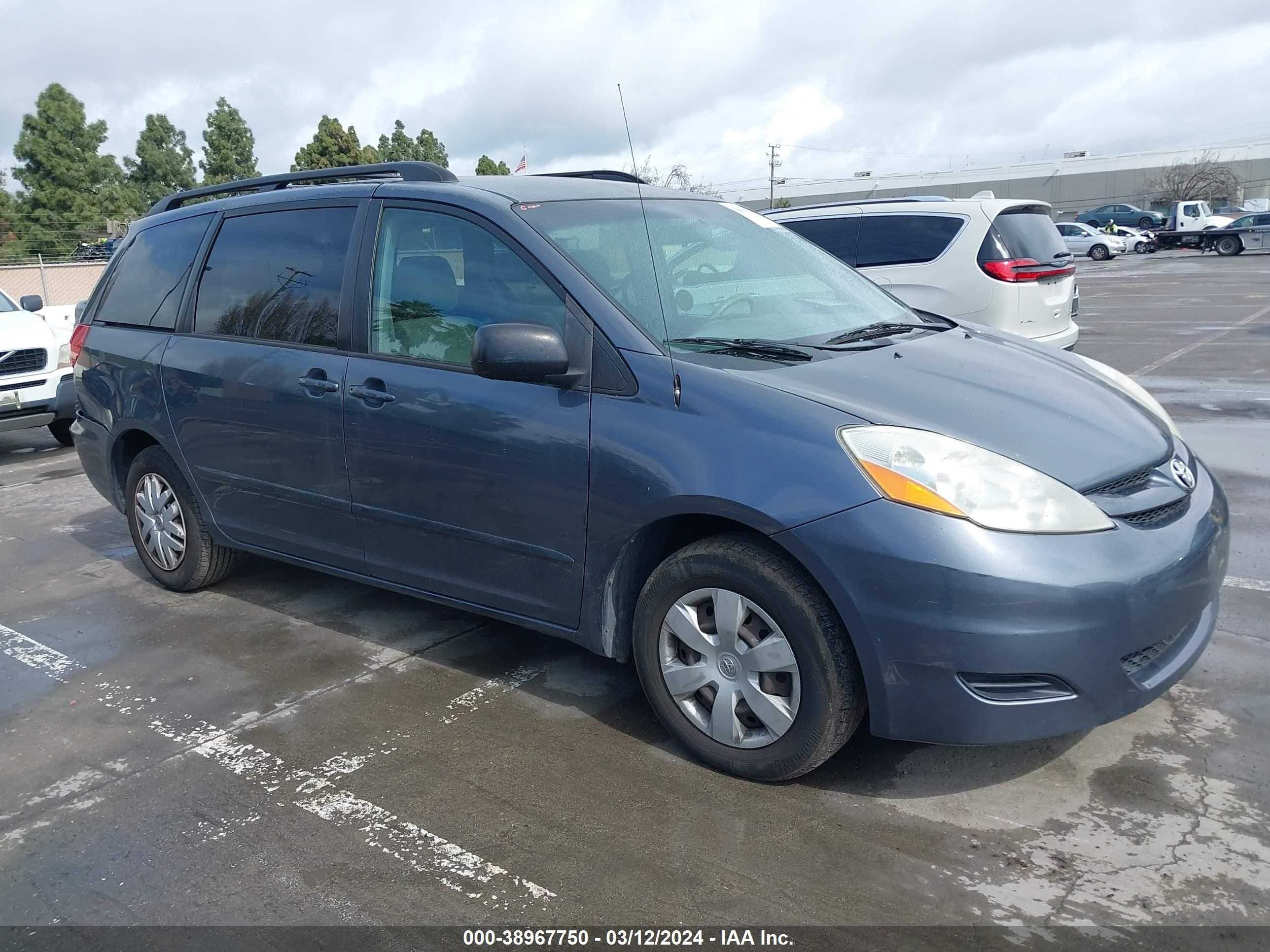 TOYOTA SIENNA 2009 5tdzk23c19s267306