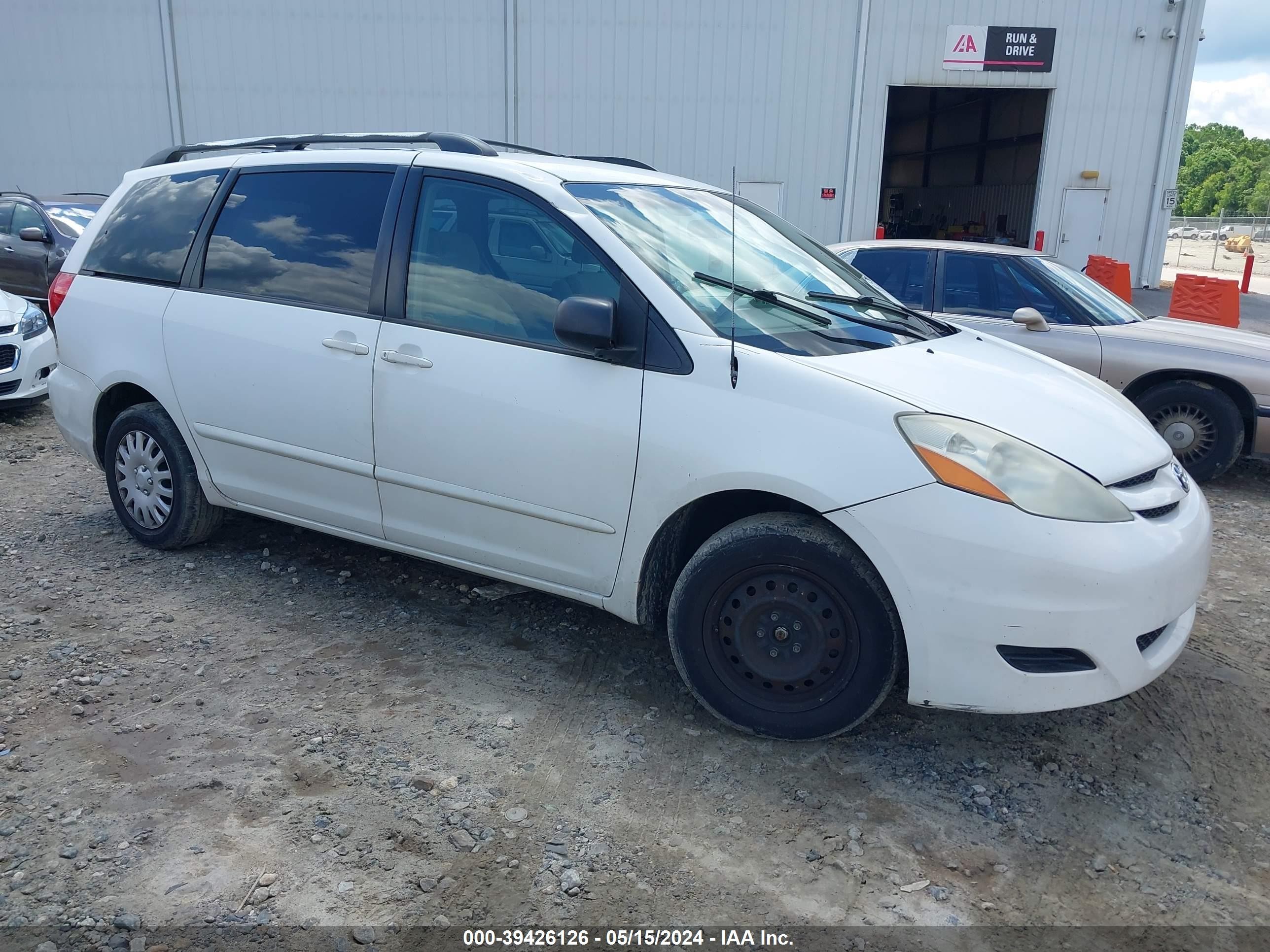 TOYOTA SIENNA 2008 5tdzk23c28s108745