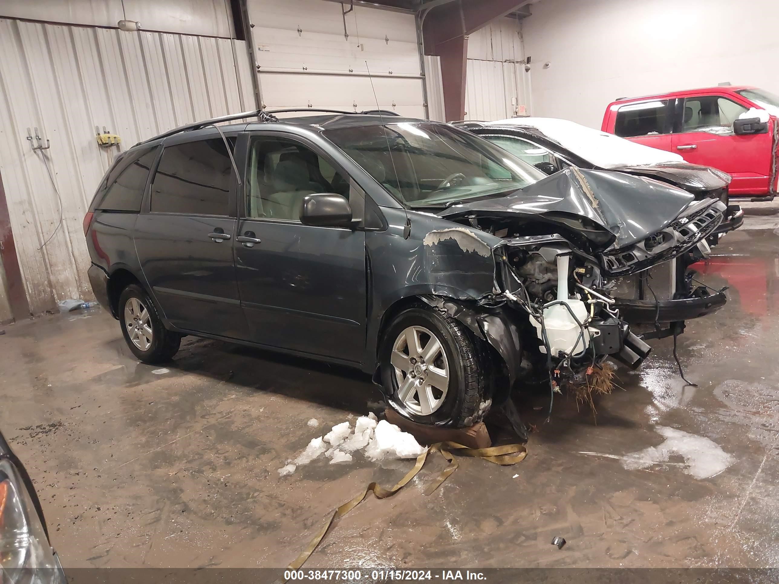 TOYOTA SIENNA 2008 5tdzk23c28s169352