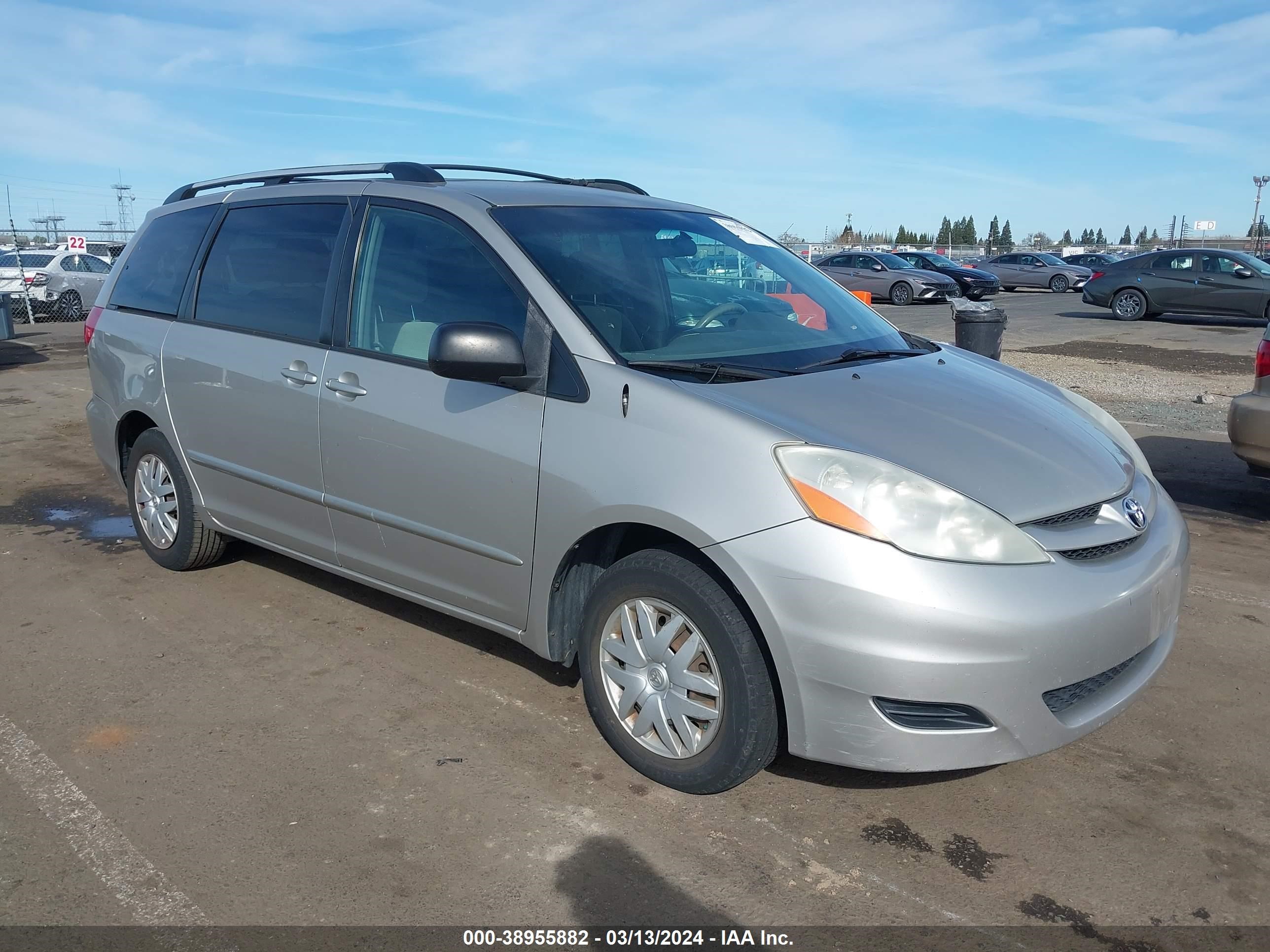 TOYOTA SIENNA 2008 5tdzk23c38s209938