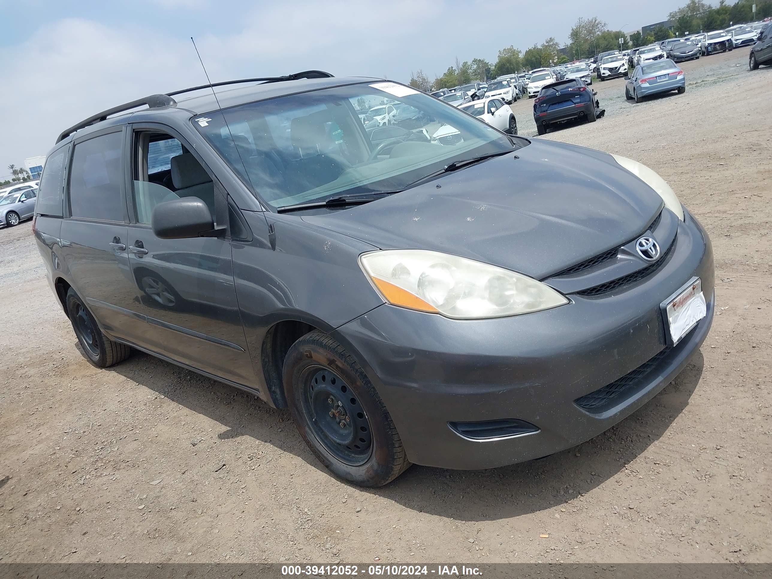 TOYOTA SIENNA 2008 5tdzk23c58s109372