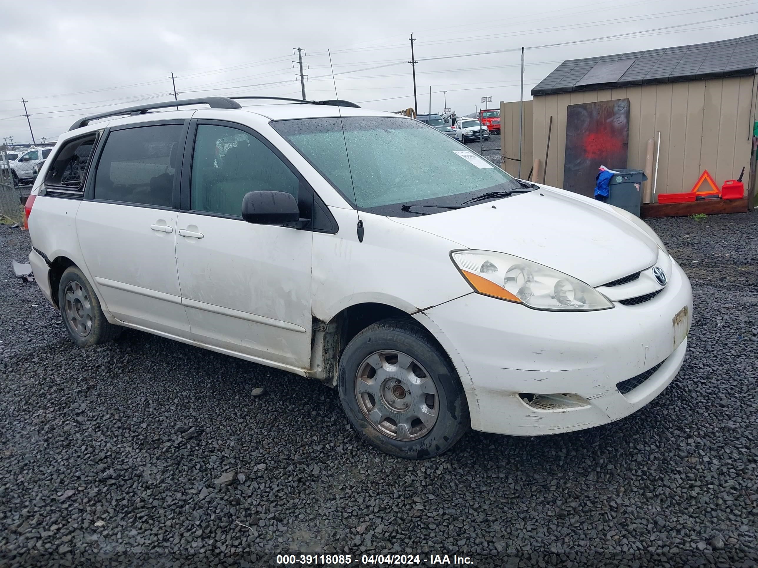 TOYOTA SIENNA 2008 5tdzk23c58s140637