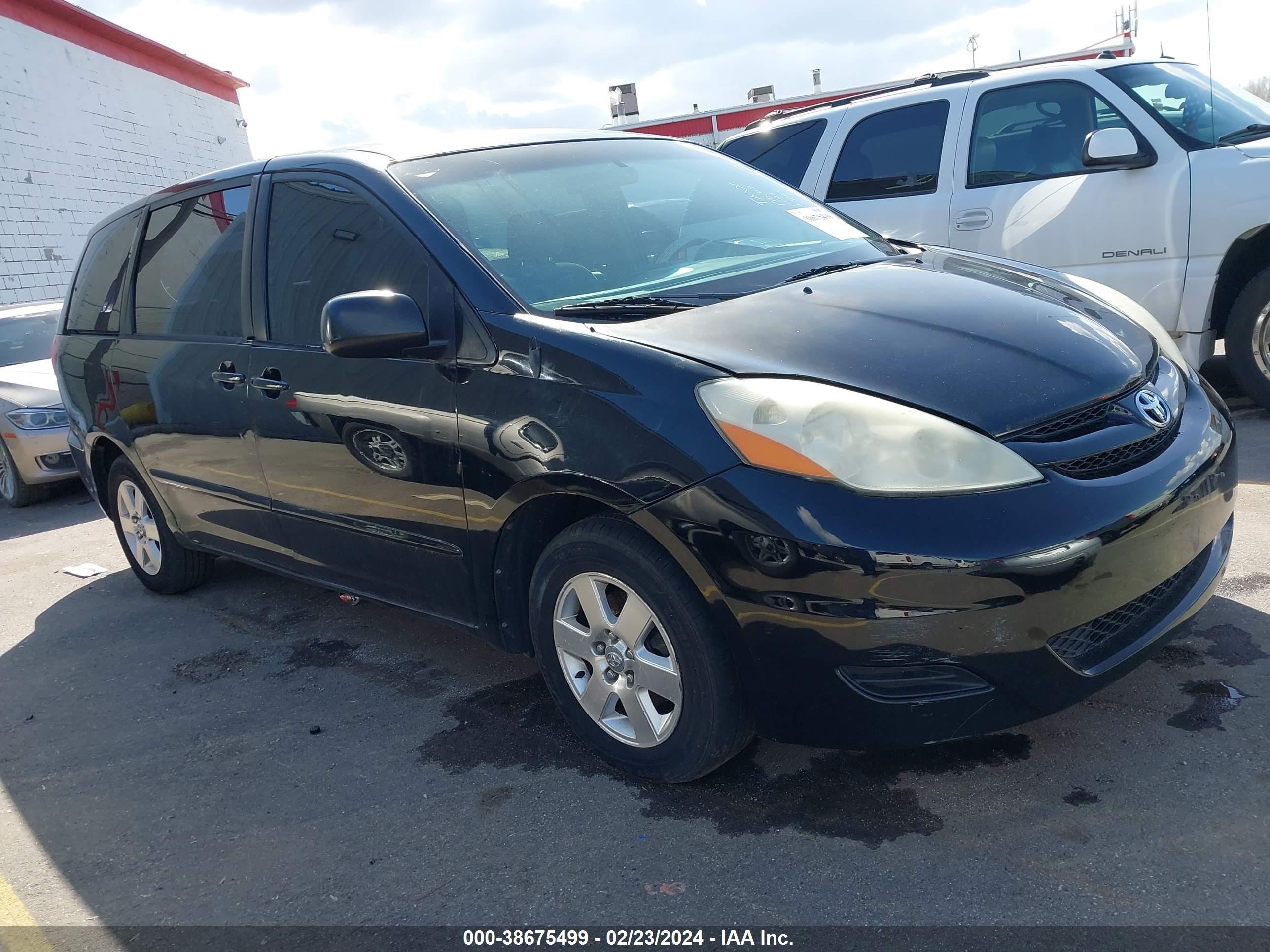 TOYOTA SIENNA 2008 5tdzk23c58s170107