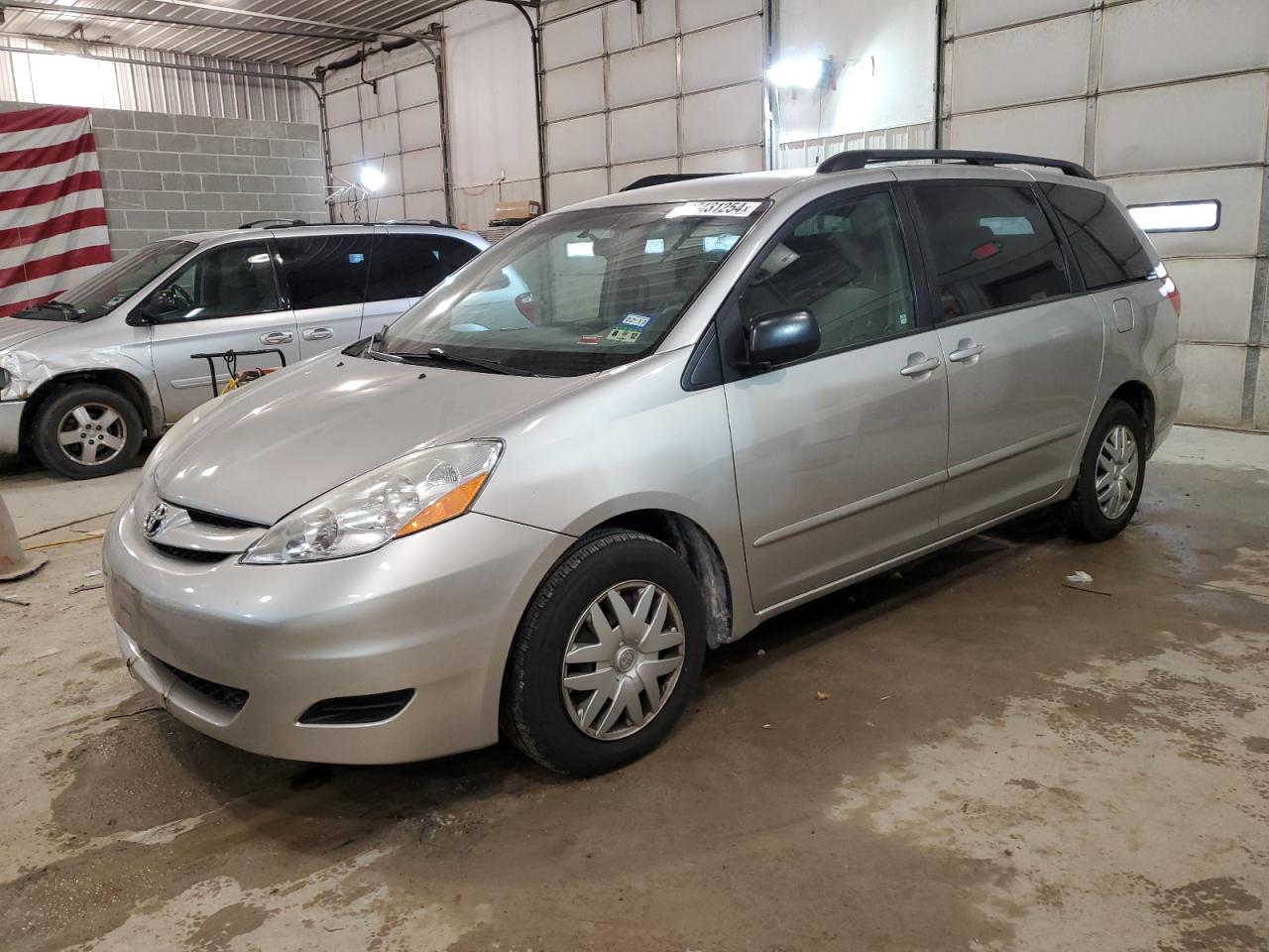 TOYOTA SIENNA 2008 5tdzk23c58s186520