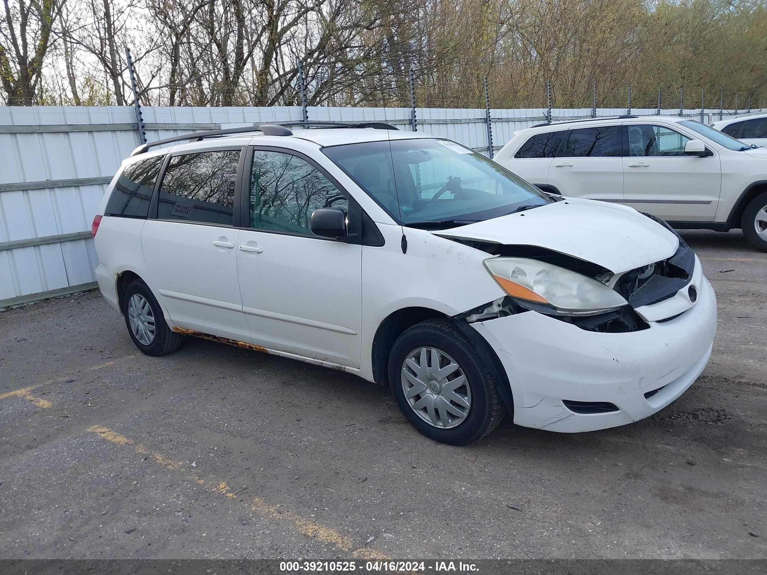 TOYOTA SIENNA 2008 5tdzk23c68s125936