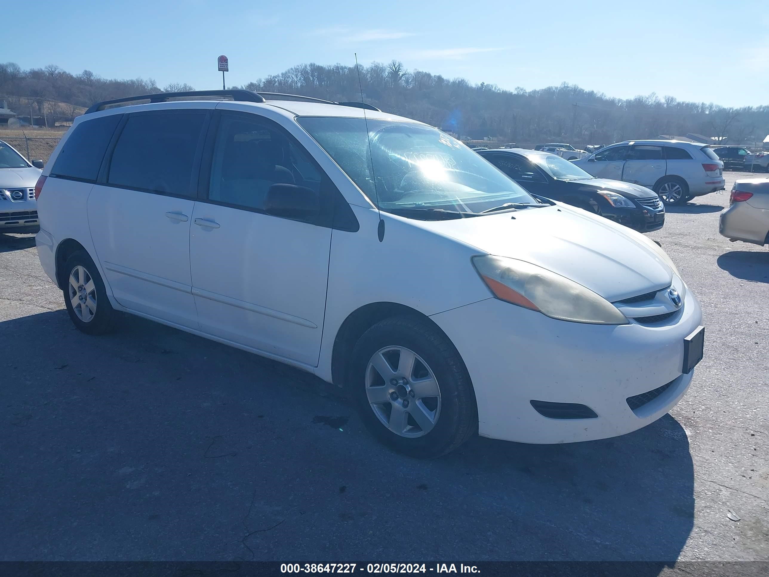 TOYOTA SIENNA 2008 5tdzk23c88s101797