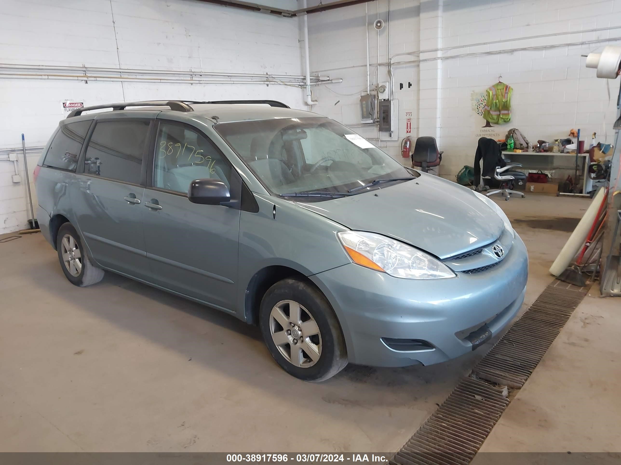 TOYOTA SIENNA 2008 5tdzk23c88s215718