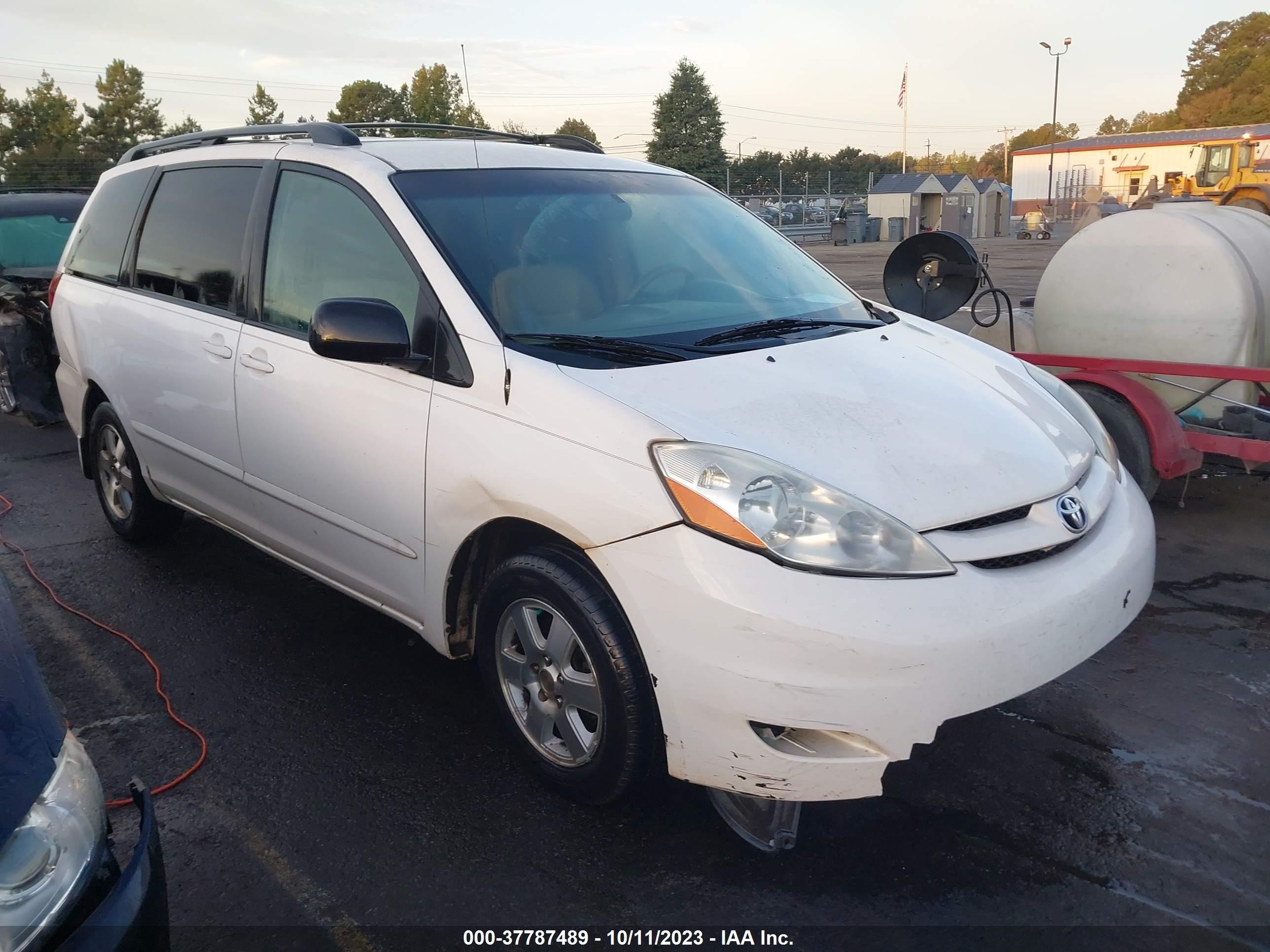 TOYOTA SIENNA 2007 5tdzk23c97s019771