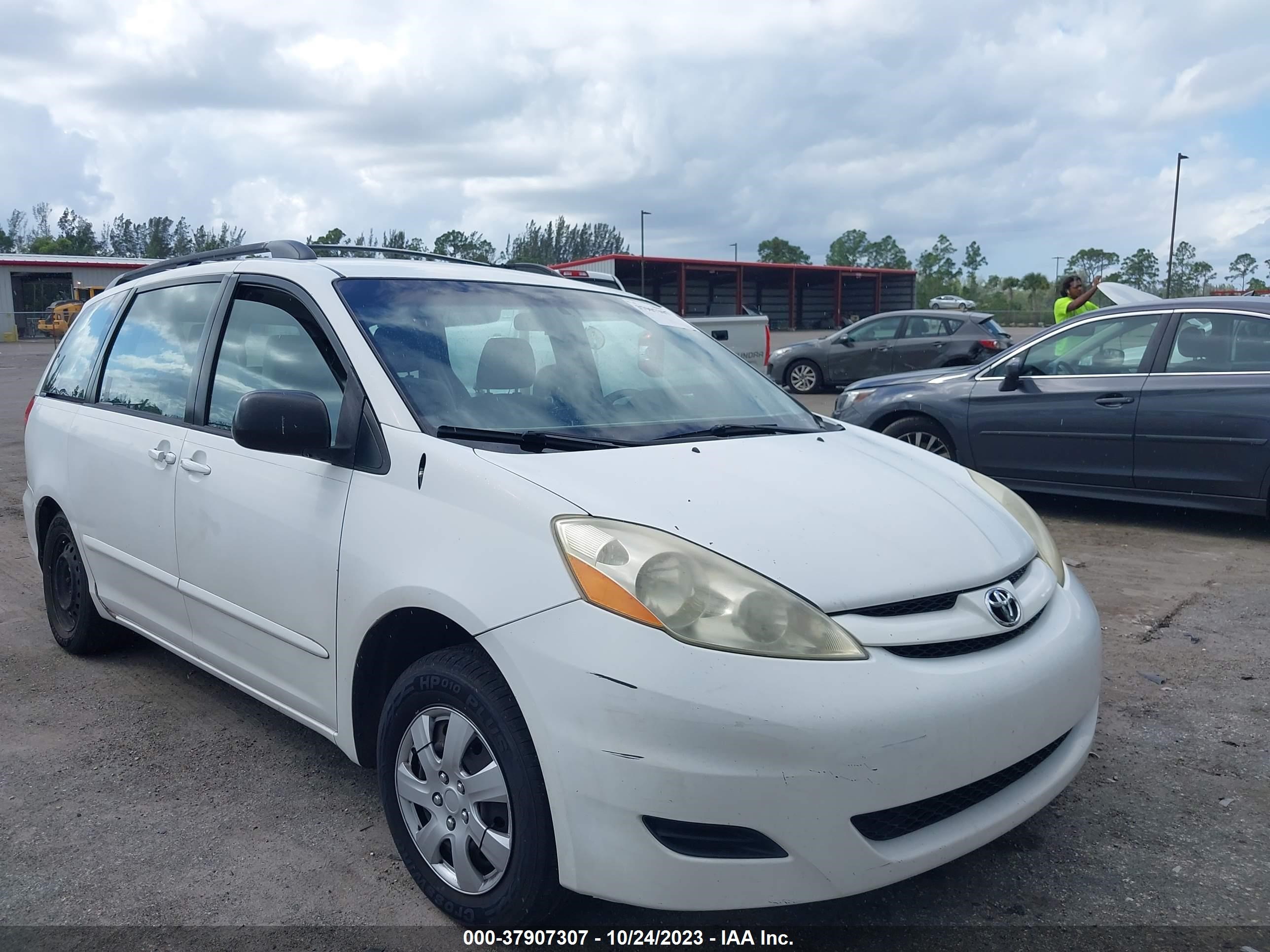 TOYOTA SIENNA 2009 5tdzk23cx9s237317