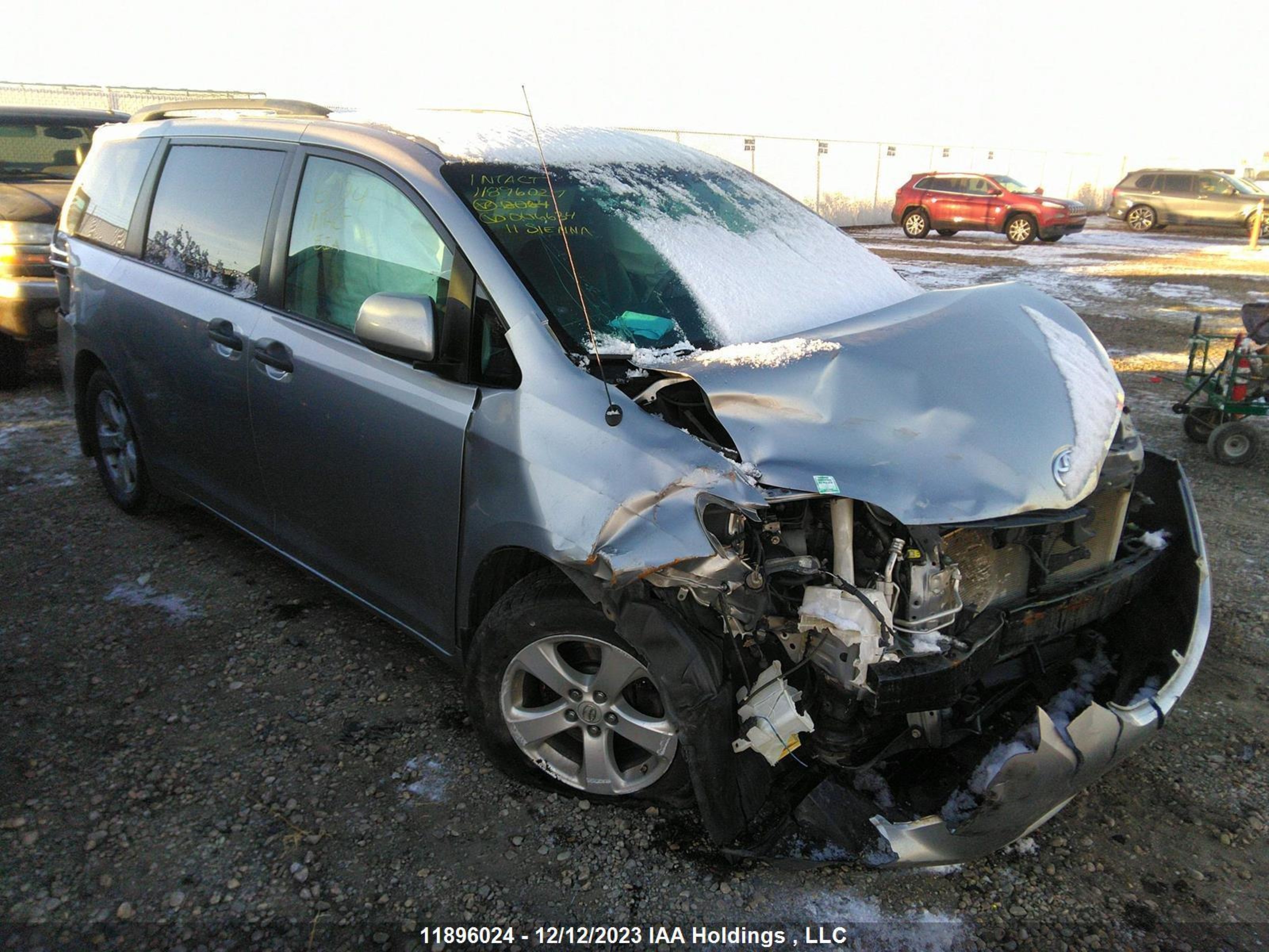 TOYOTA SIENNA 2011 5tdzk3dc4bs006634