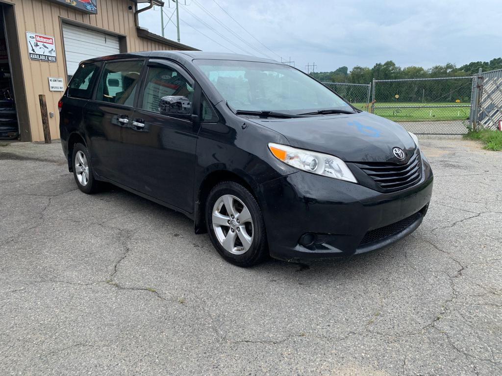 TOYOTA SIENNA 2014 5tdzk3dc4es454330