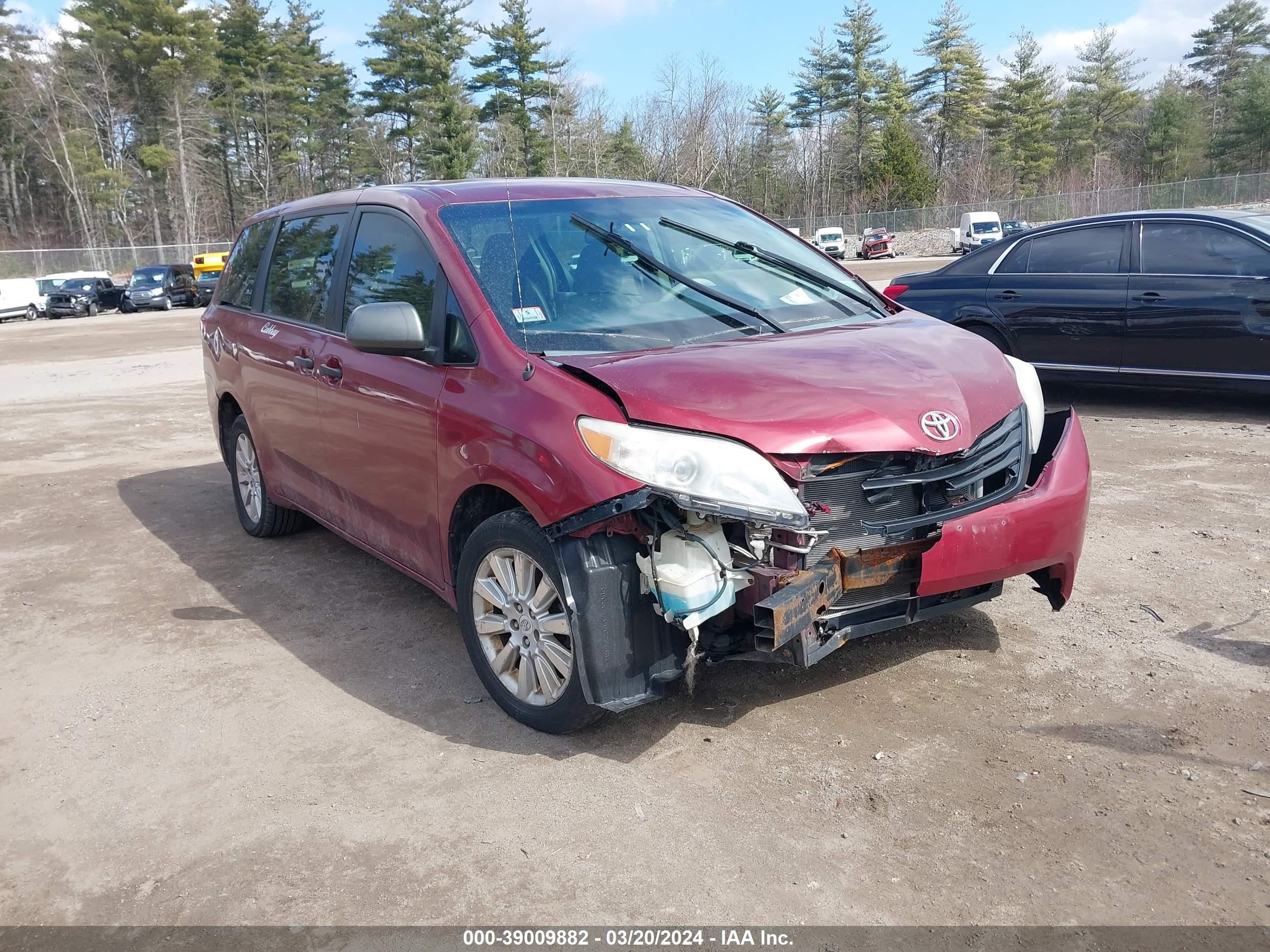 TOYOTA SIENNA 2014 5tdzk3dc5es480726