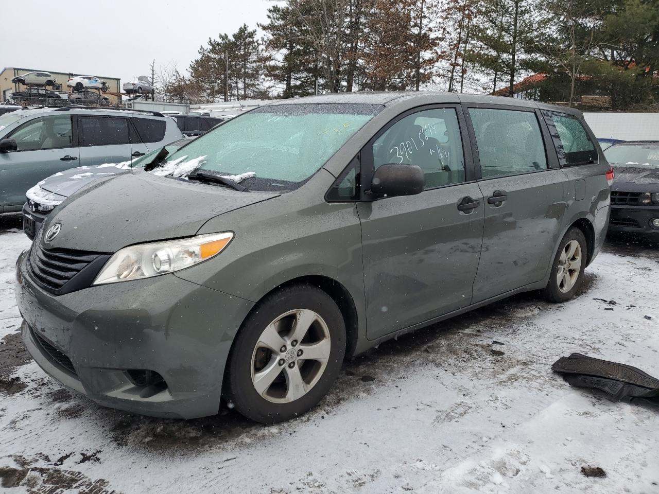 TOYOTA SIENNA 2011 5tdzk3dc6bs020728