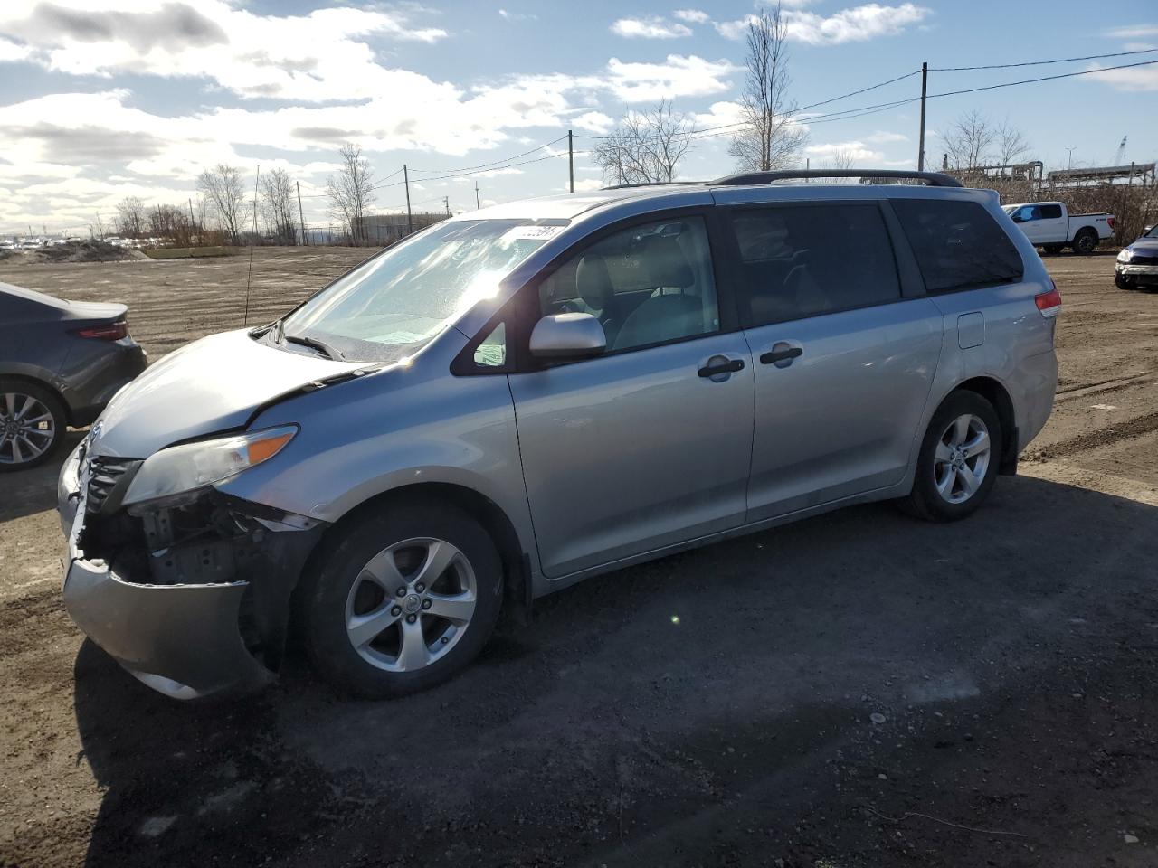 TOYOTA SIENNA 2013 5tdzk3dc6ds339047