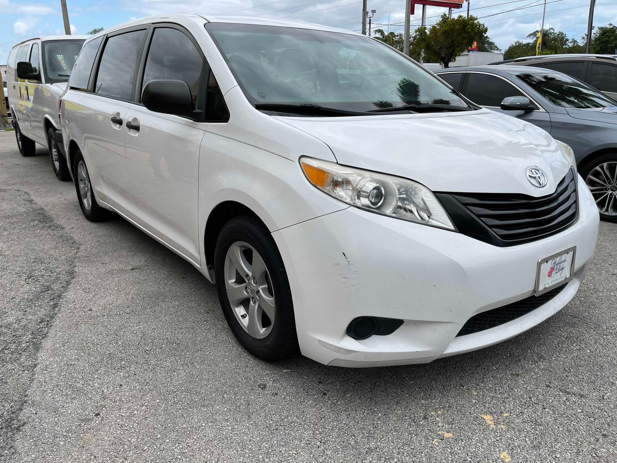 TOYOTA SIENNA 2015 5tdzk3dc6fs553409