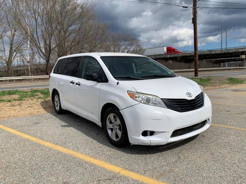 TOYOTA SIENNA 2013 5tdzk3dc9ds337065