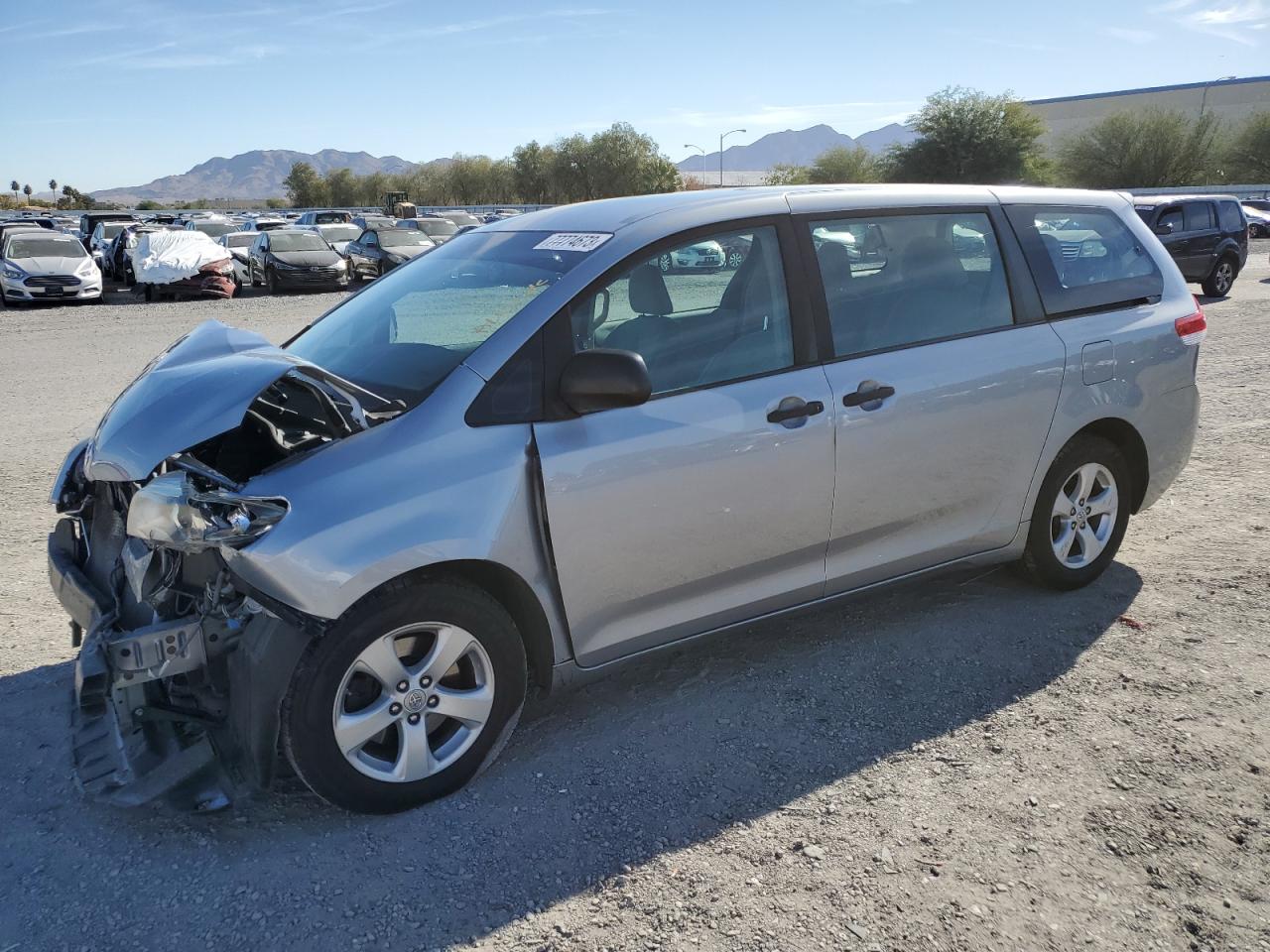 TOYOTA SIENNA 2011 5tdzk3dcxbs171975