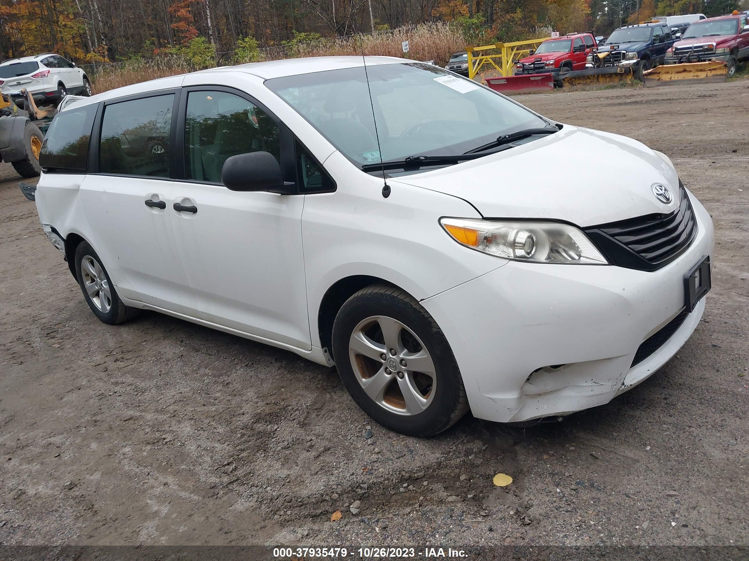 TOYOTA SIENNA 2014 5tdzk3dcxes482827