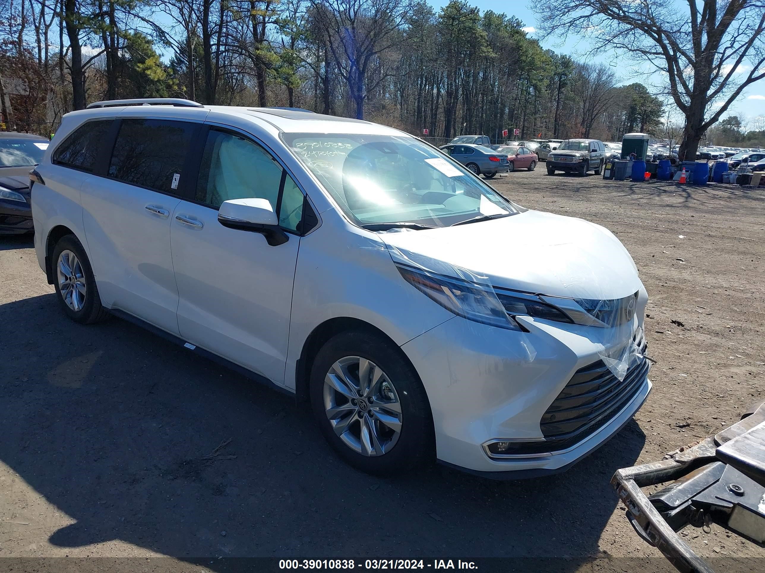 TOYOTA SIENNA 2024 5tdzskfc1rs114453