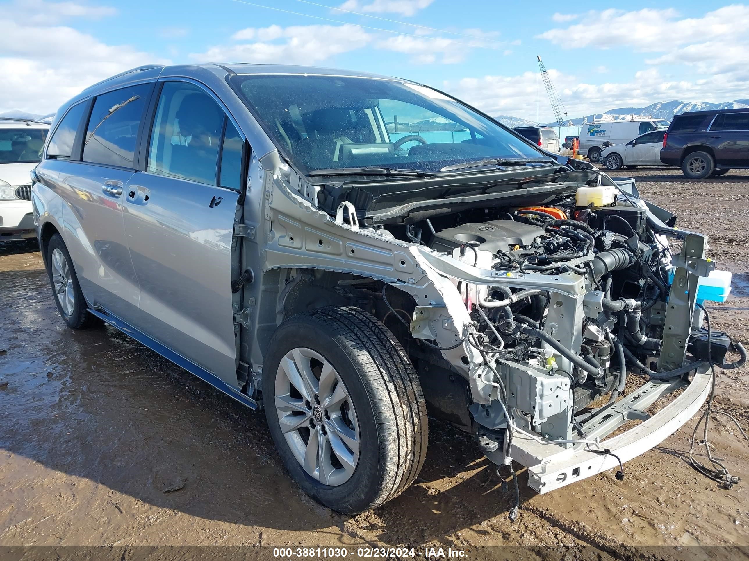 TOYOTA SIENNA 2023 5tdzskfc2ps097112