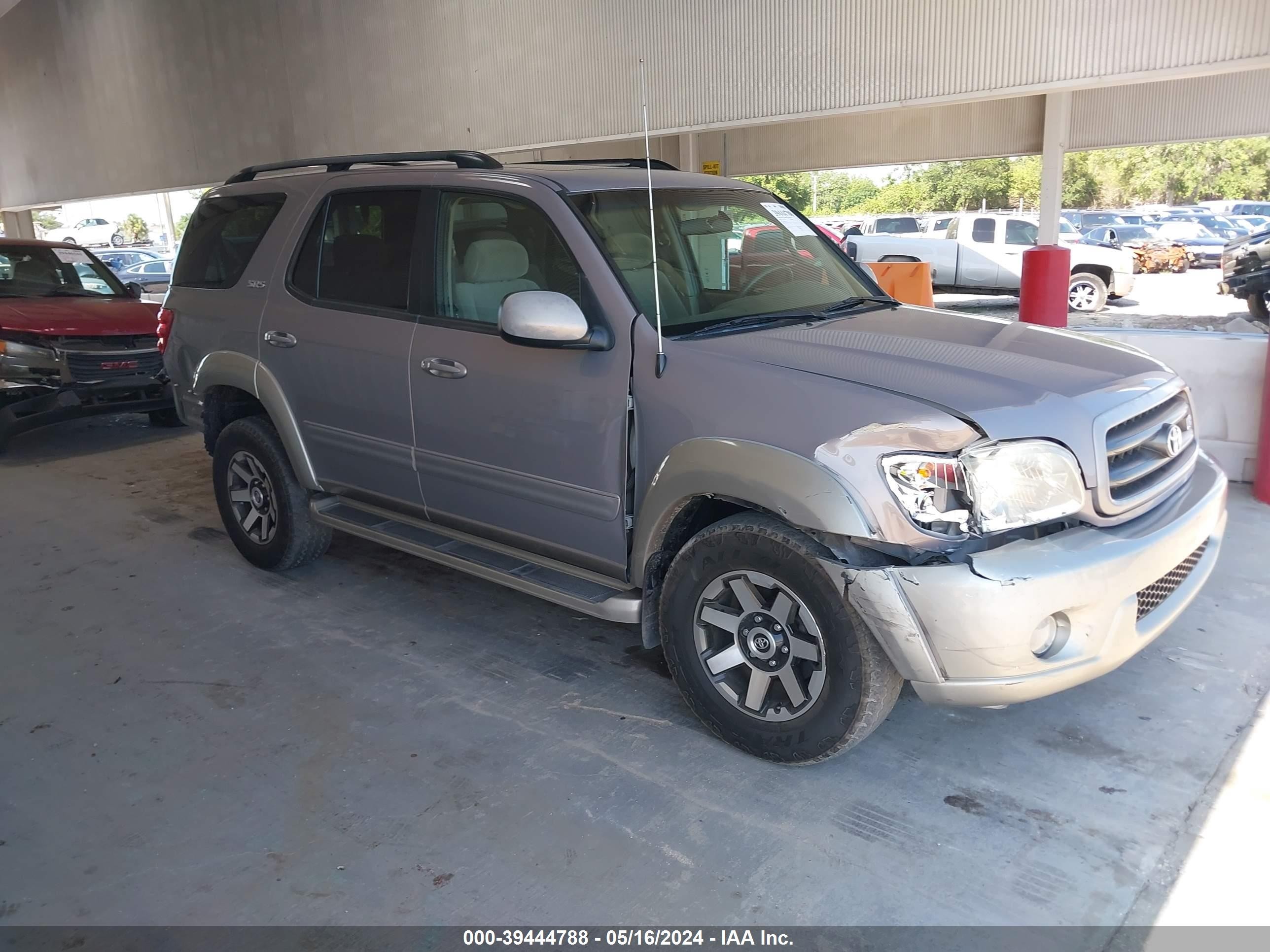 TOYOTA SEQUOIA 2002 5tdzt34a02s073436