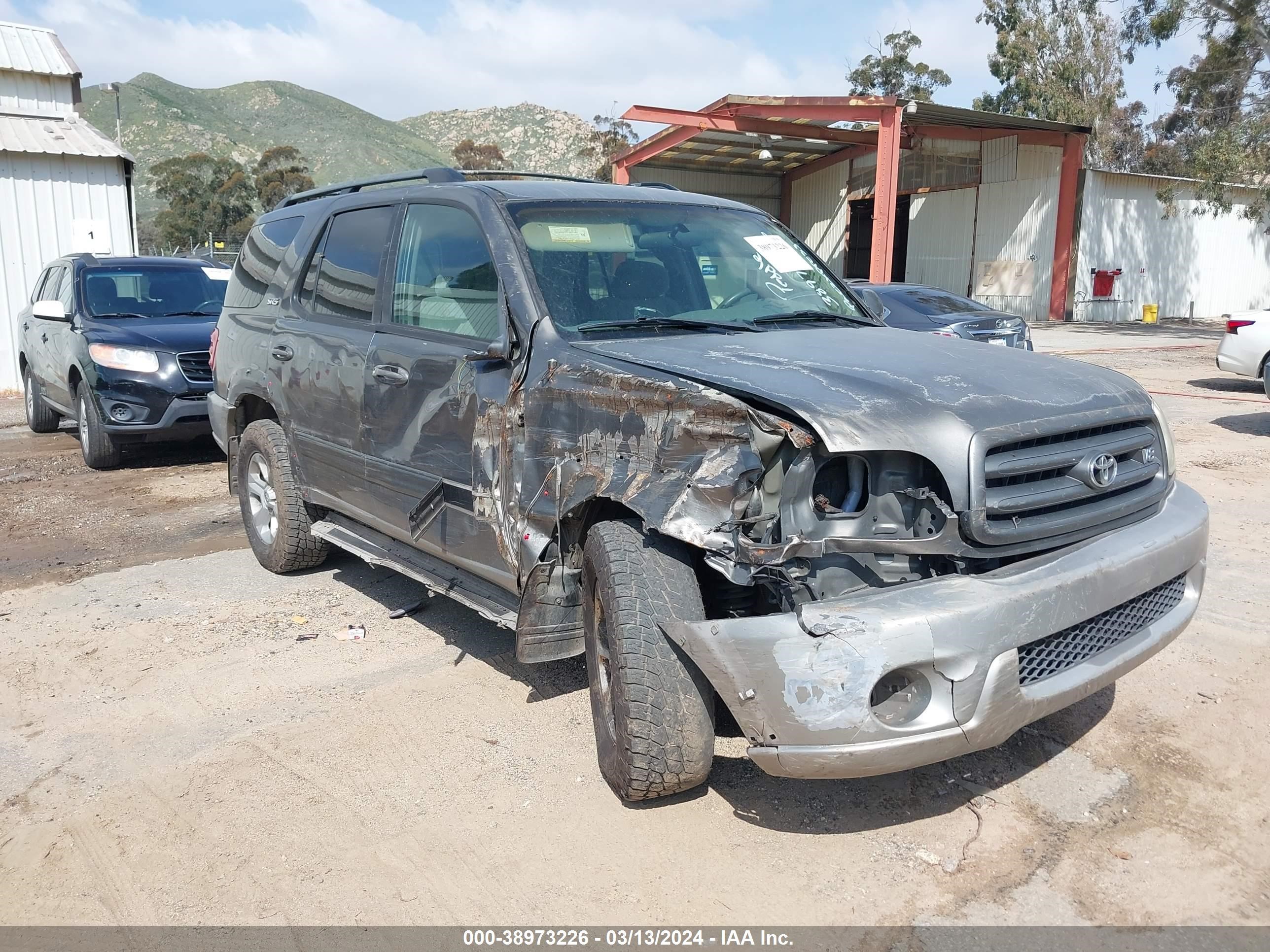 TOYOTA SEQUOIA 2004 5tdzt34a04s206229