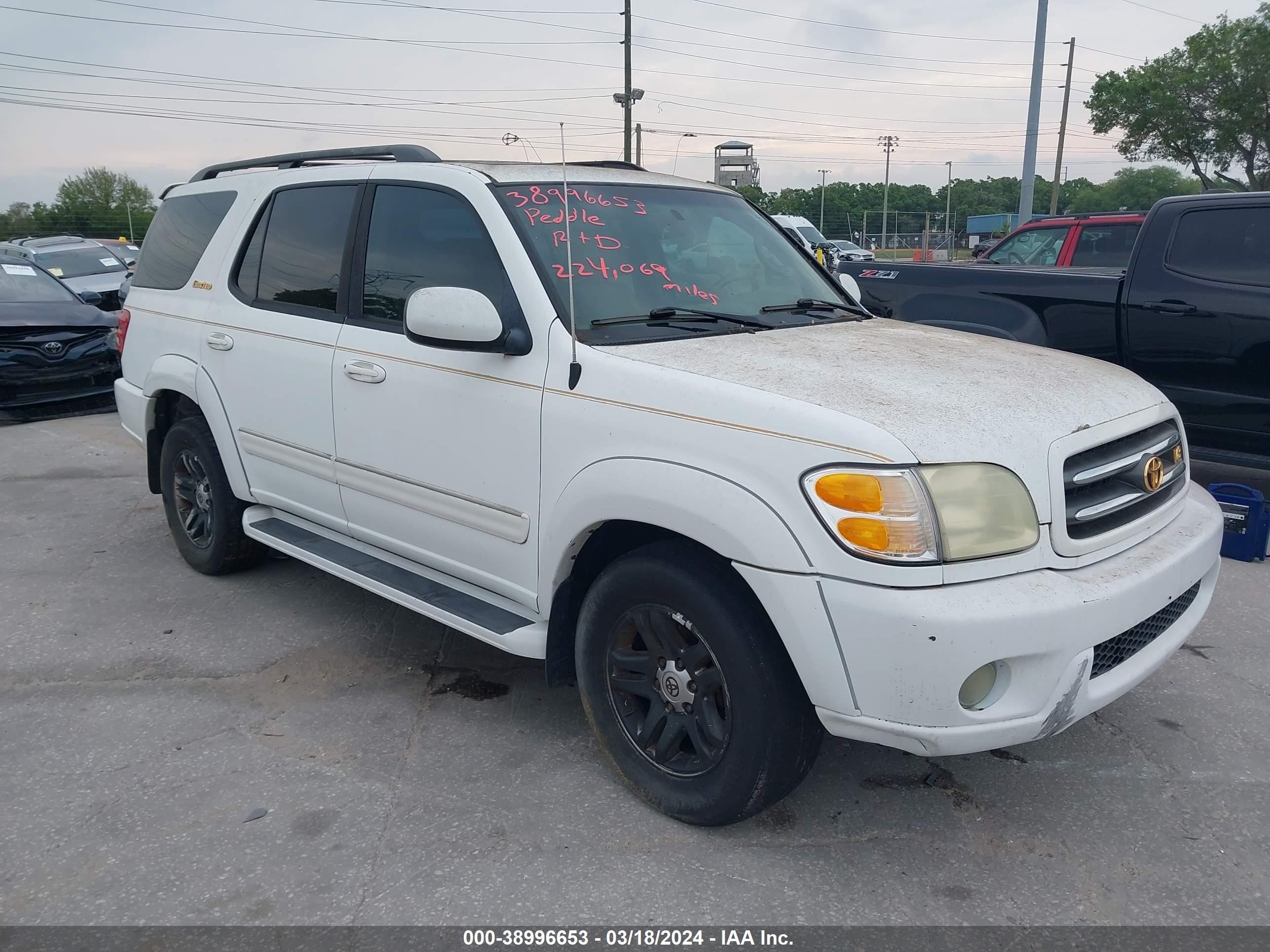 TOYOTA SEQUOIA 2004 5tdzt38a74s208831